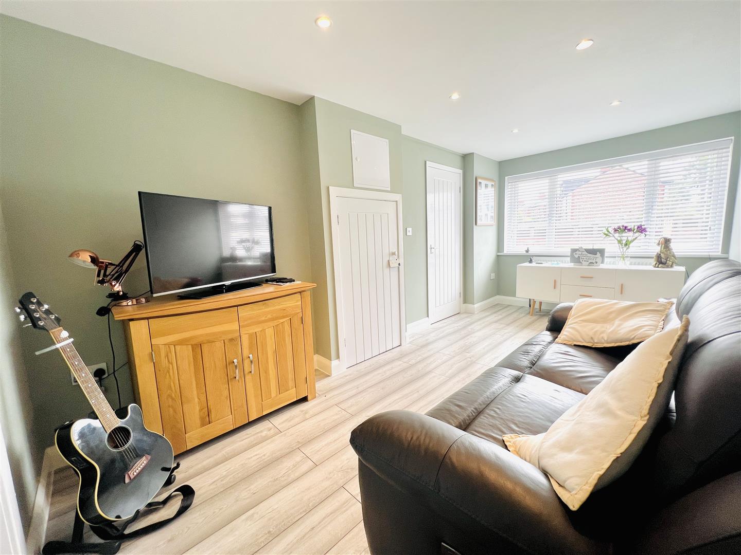 3 bed semi-detached house for sale in Brook Way, Altrincham  - Property Image 9