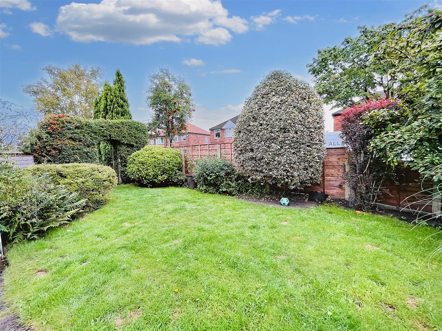 3 bed semi-detached house for sale in Conway Drive, Altrincham  - Property Image 34