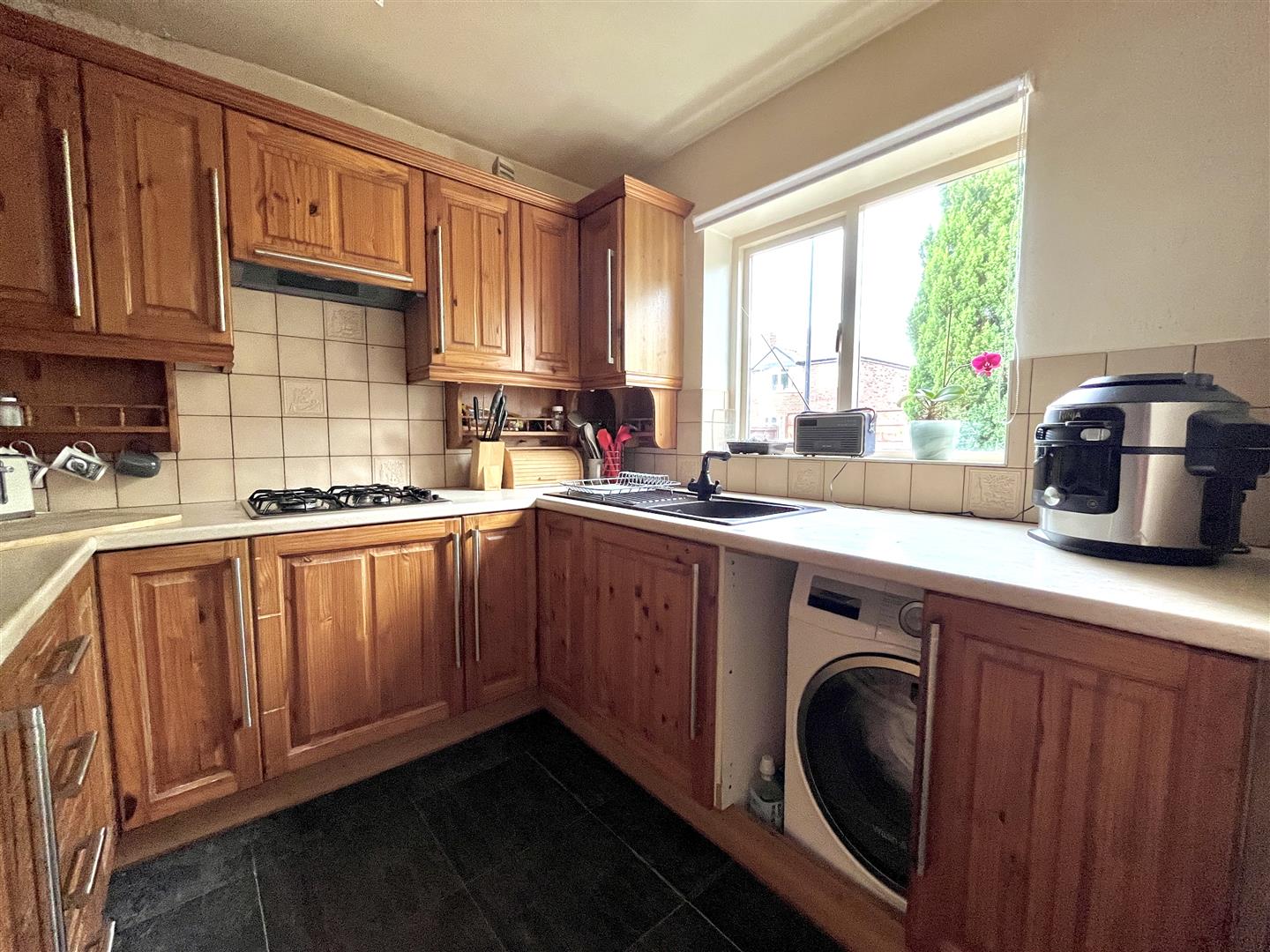 3 bed semi-detached house for sale in Conway Drive, Altrincham  - Property Image 14
