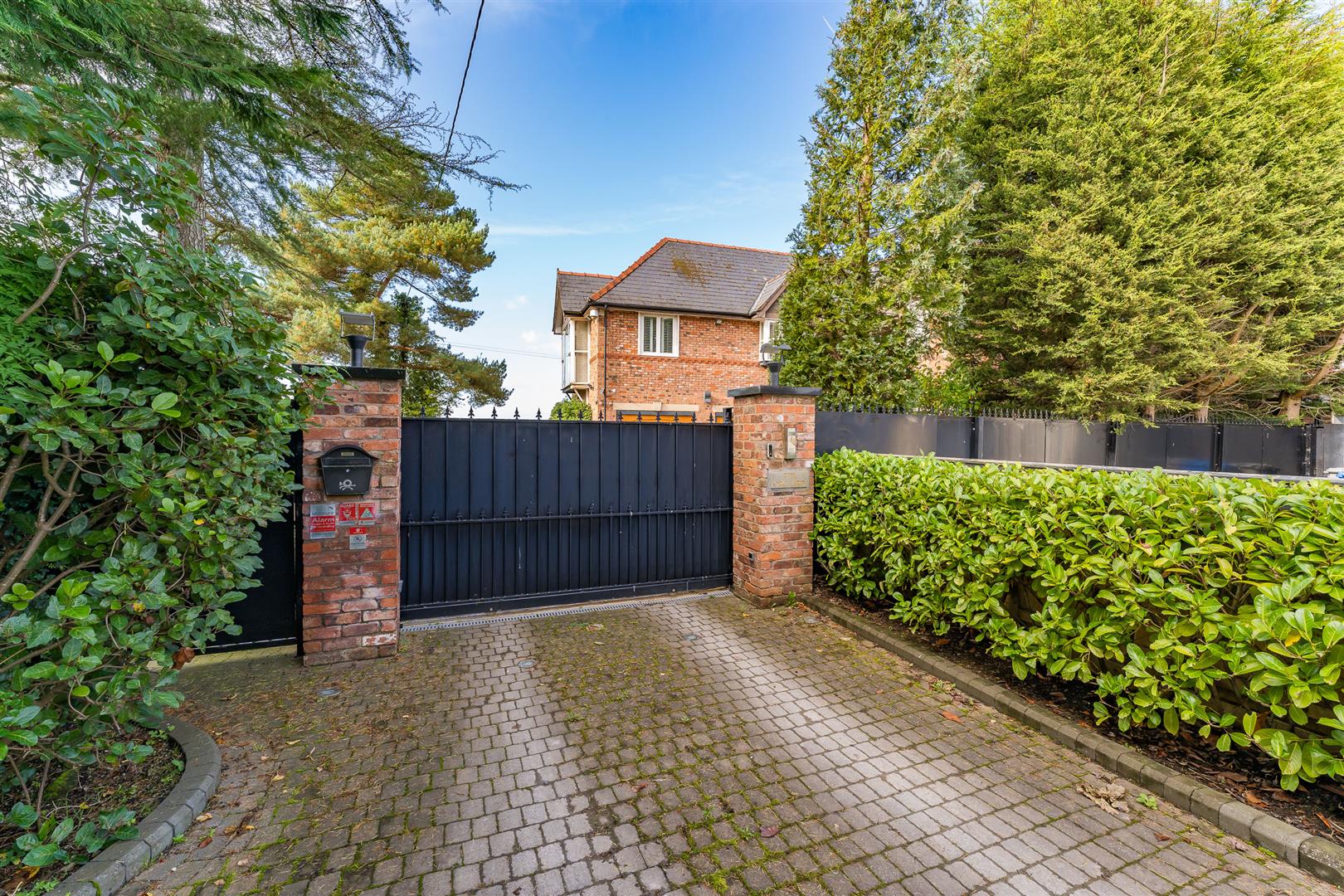 6 bed detached house for sale in Shay Avenue, Altrincham  - Property Image 39