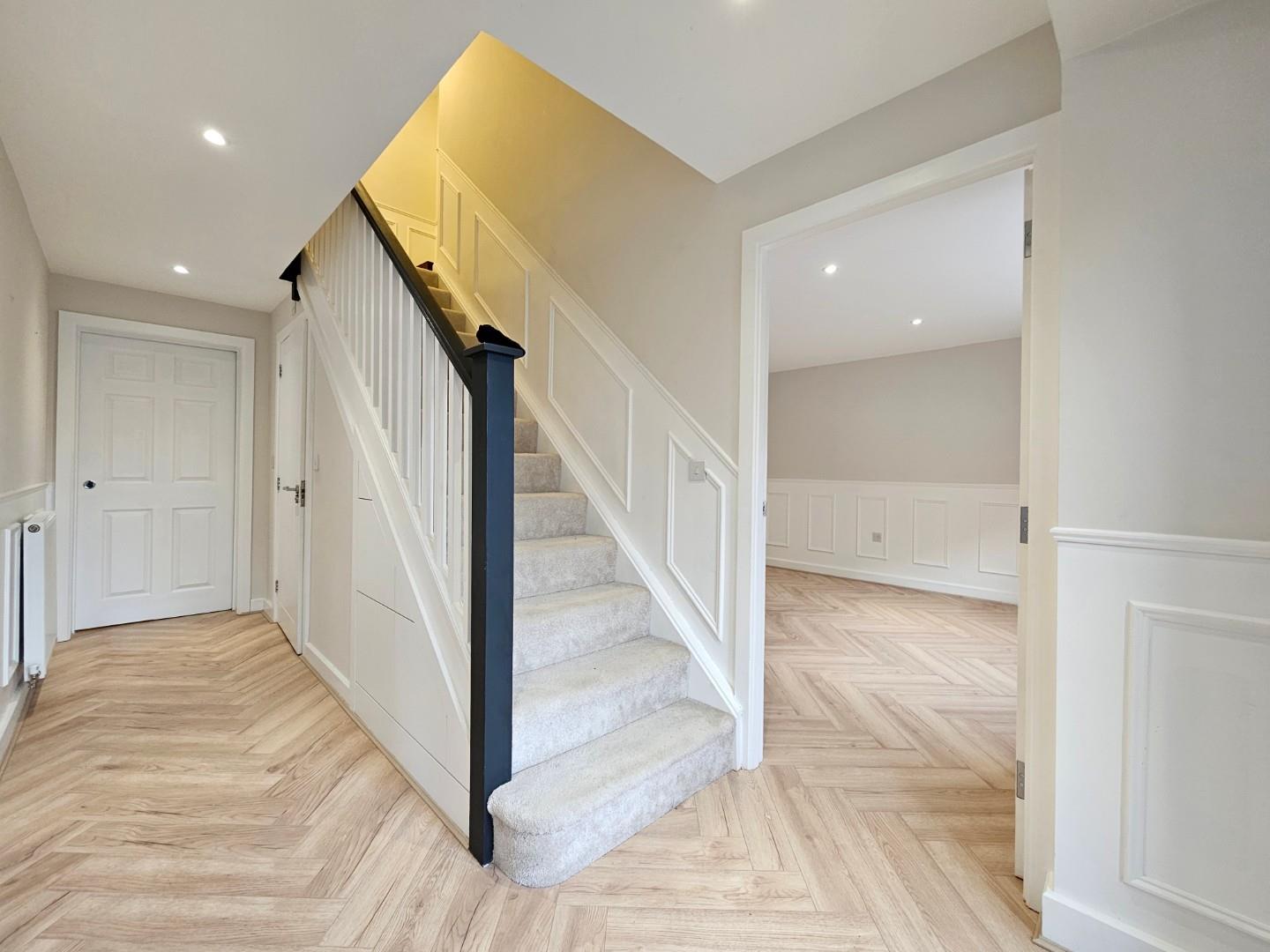 5 bed detached house to rent in Jubilee Way, Broadheath, Altrincham