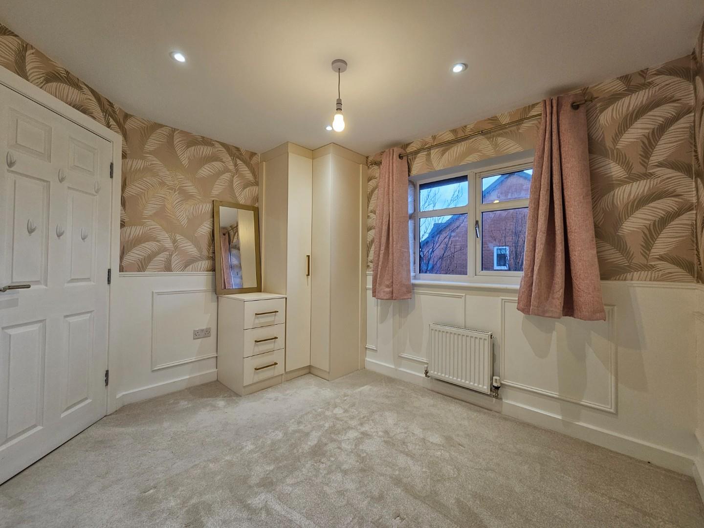 5 bed detached house to rent in Jubilee Way, Broadheath, Altrincham