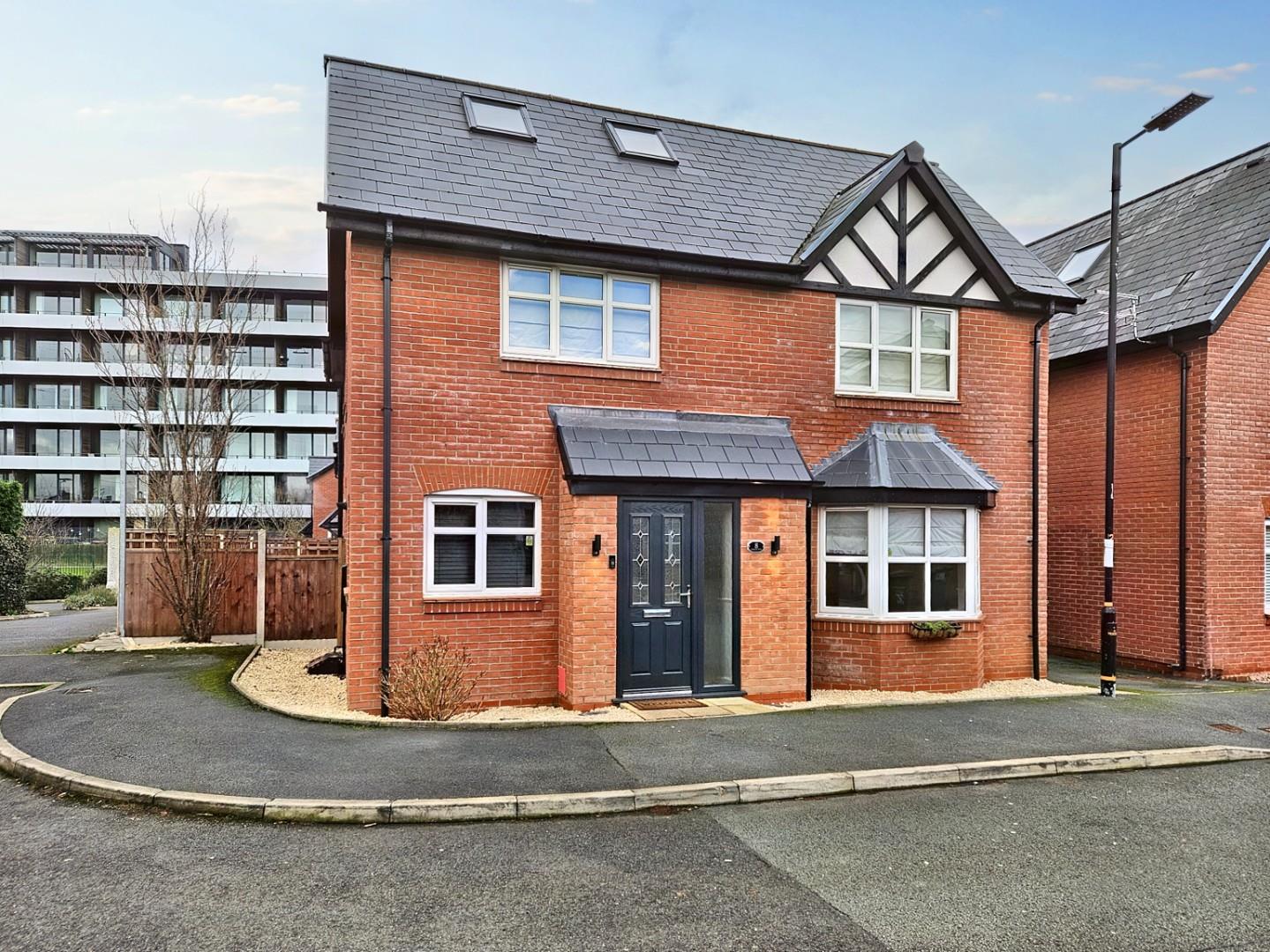 5 bed detached house to rent in Jubilee Way, Broadheath, Altrincham