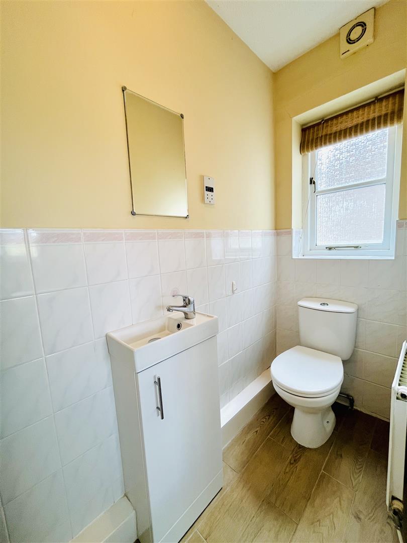 3 bed detached house for sale in Blyth Close, Altrincham  - Property Image 19