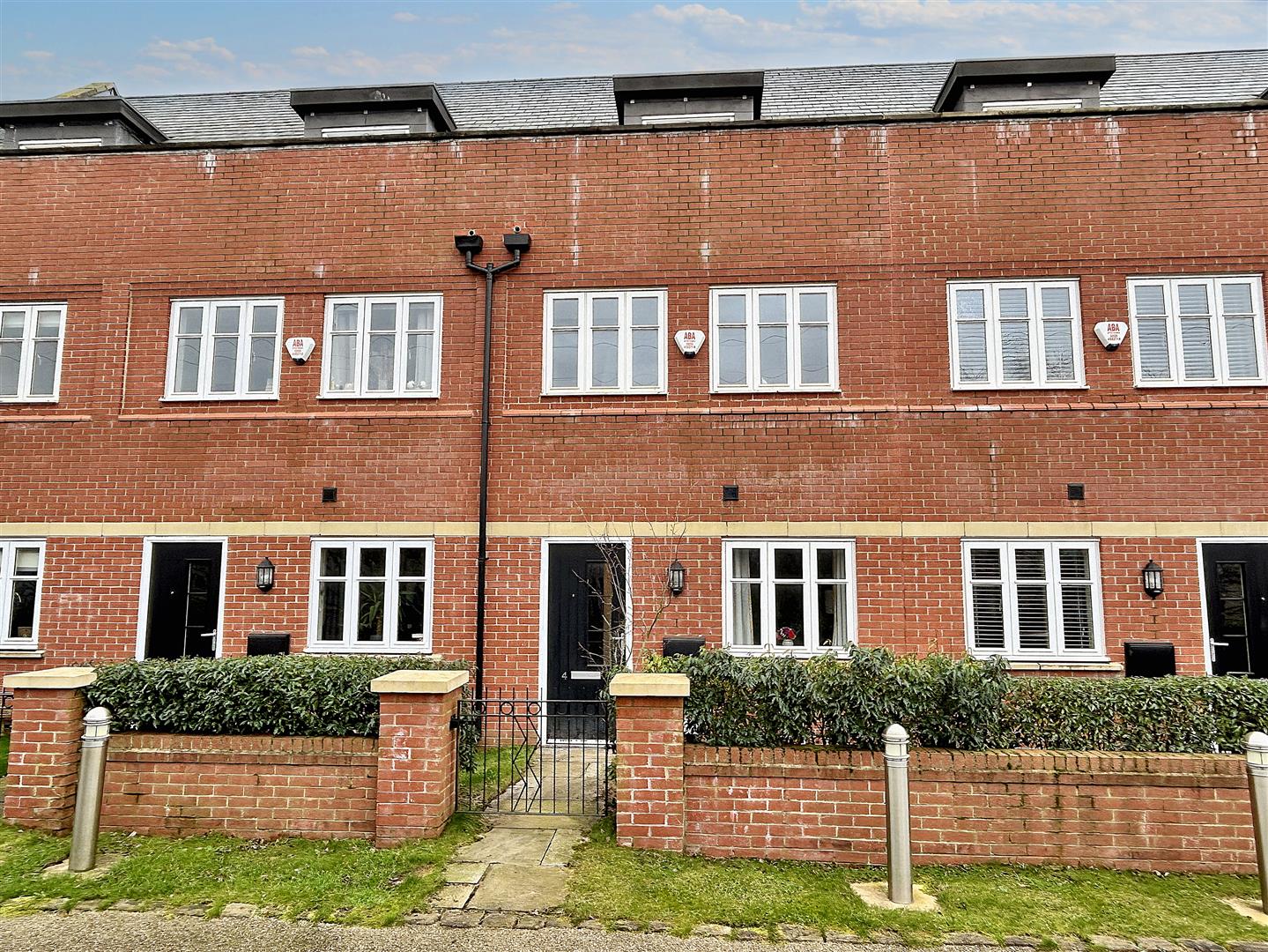3 bed terraced house for sale in Juliana Way, Altrincham  - Property Image 23