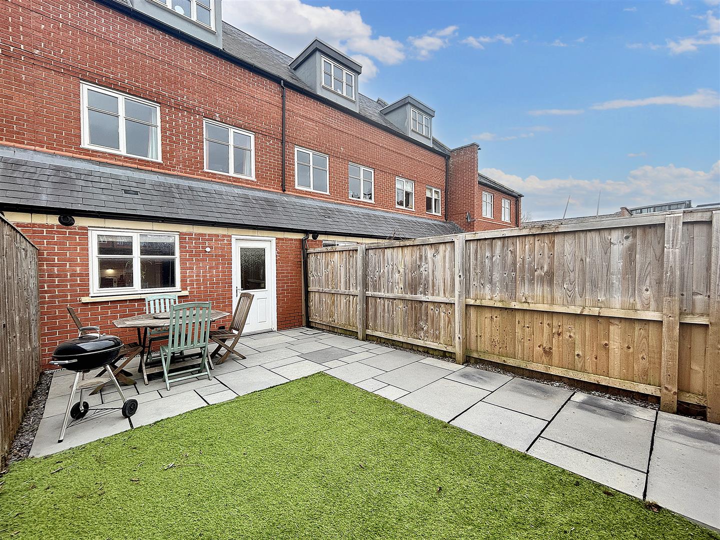 3 bed terraced house for sale in Juliana Way, Altrincham  - Property Image 26