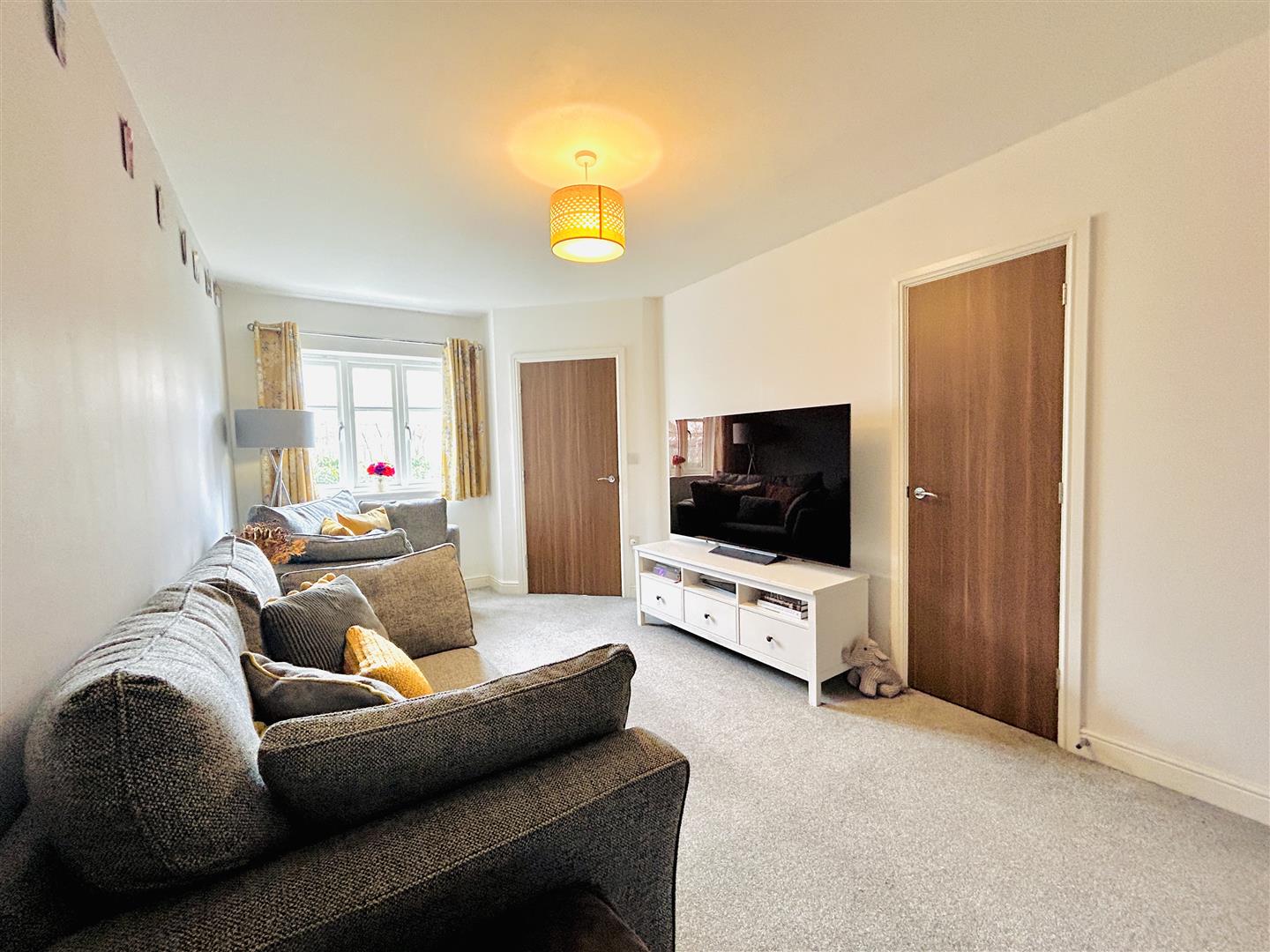 3 bed terraced house for sale in Juliana Way, Altrincham  - Property Image 5