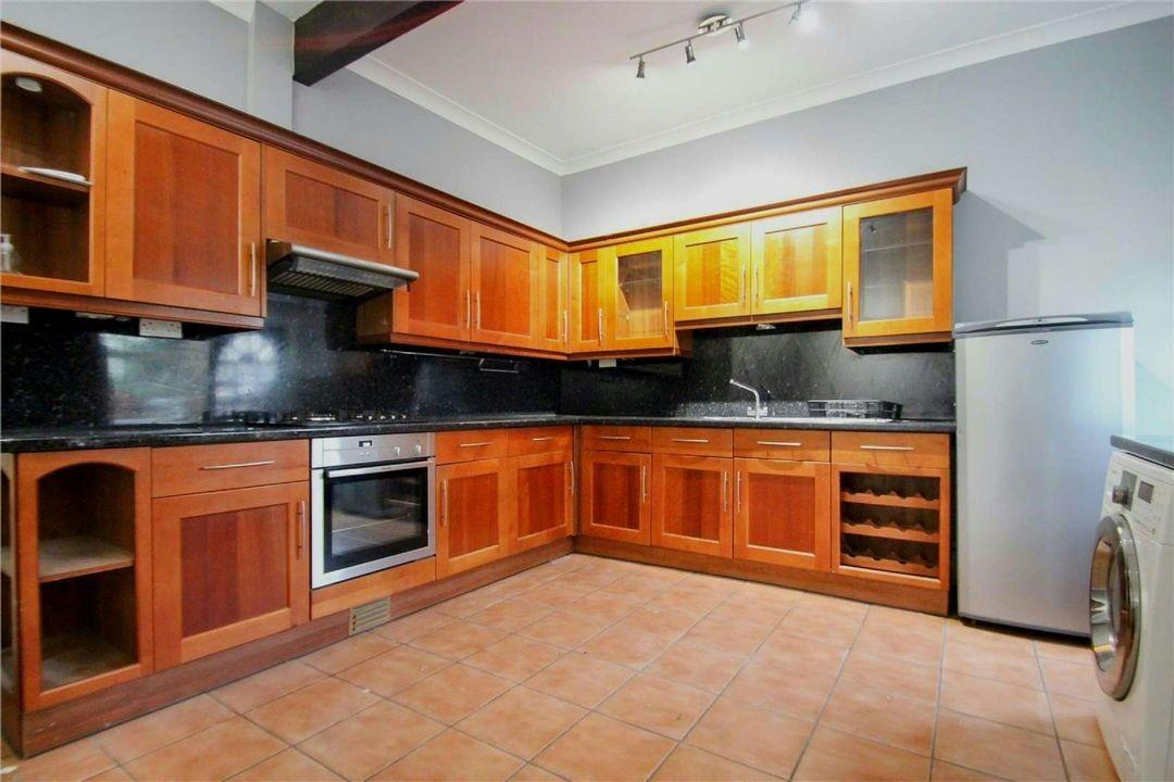2 bed terraced house to rent in Knutsford View, Altrincham  - Property Image 10