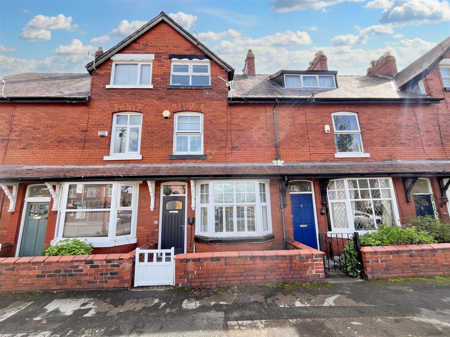 3 bed terraced house for sale in Conway Road, Sale - Property Image 1