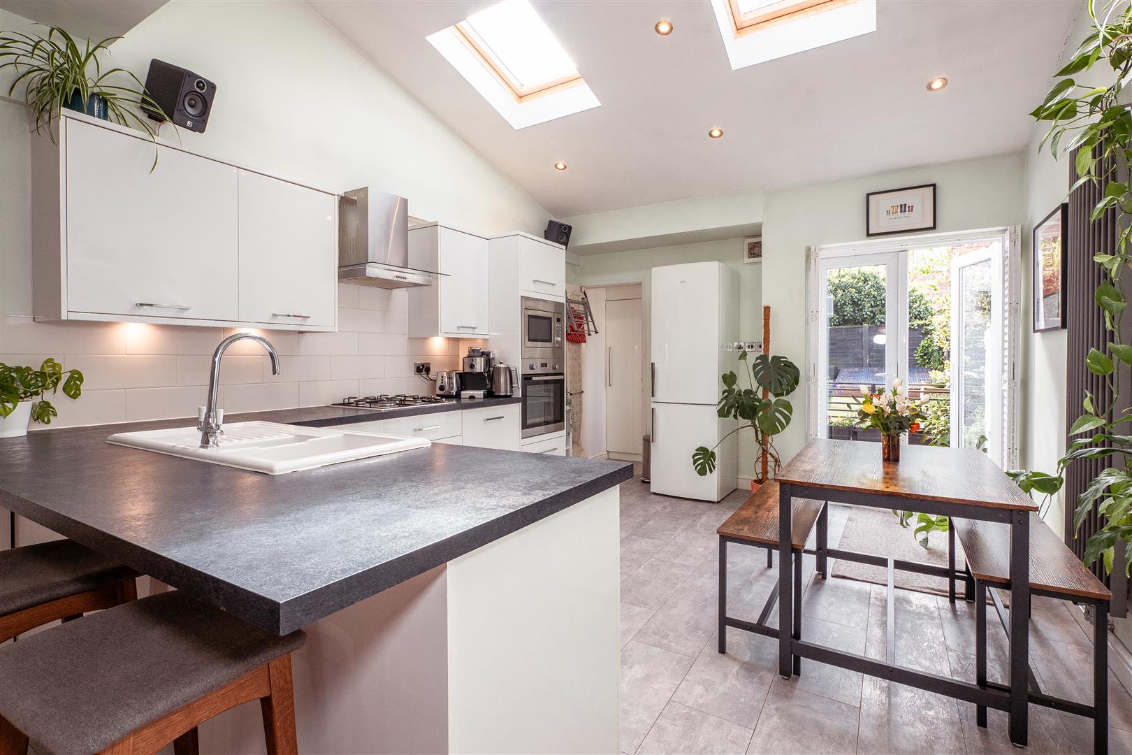 3 bed terraced house for sale in Woodfield Grove, Sale  - Property Image 2