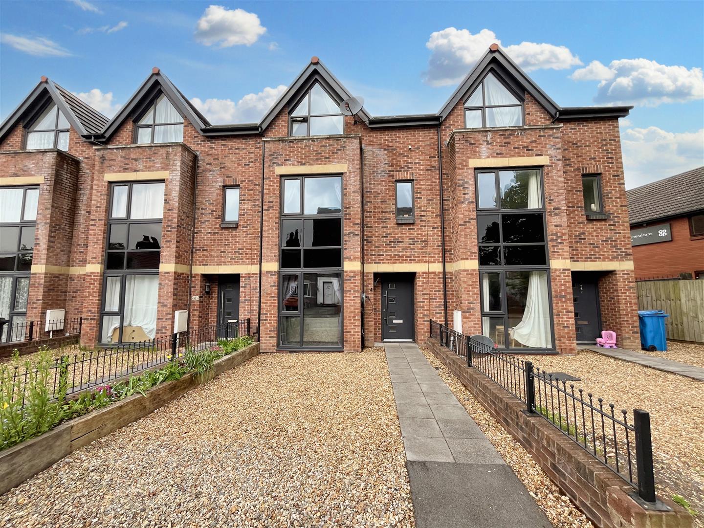 Properties For Sale In Sale Watersons properties-for-sale-in-sale-watersons