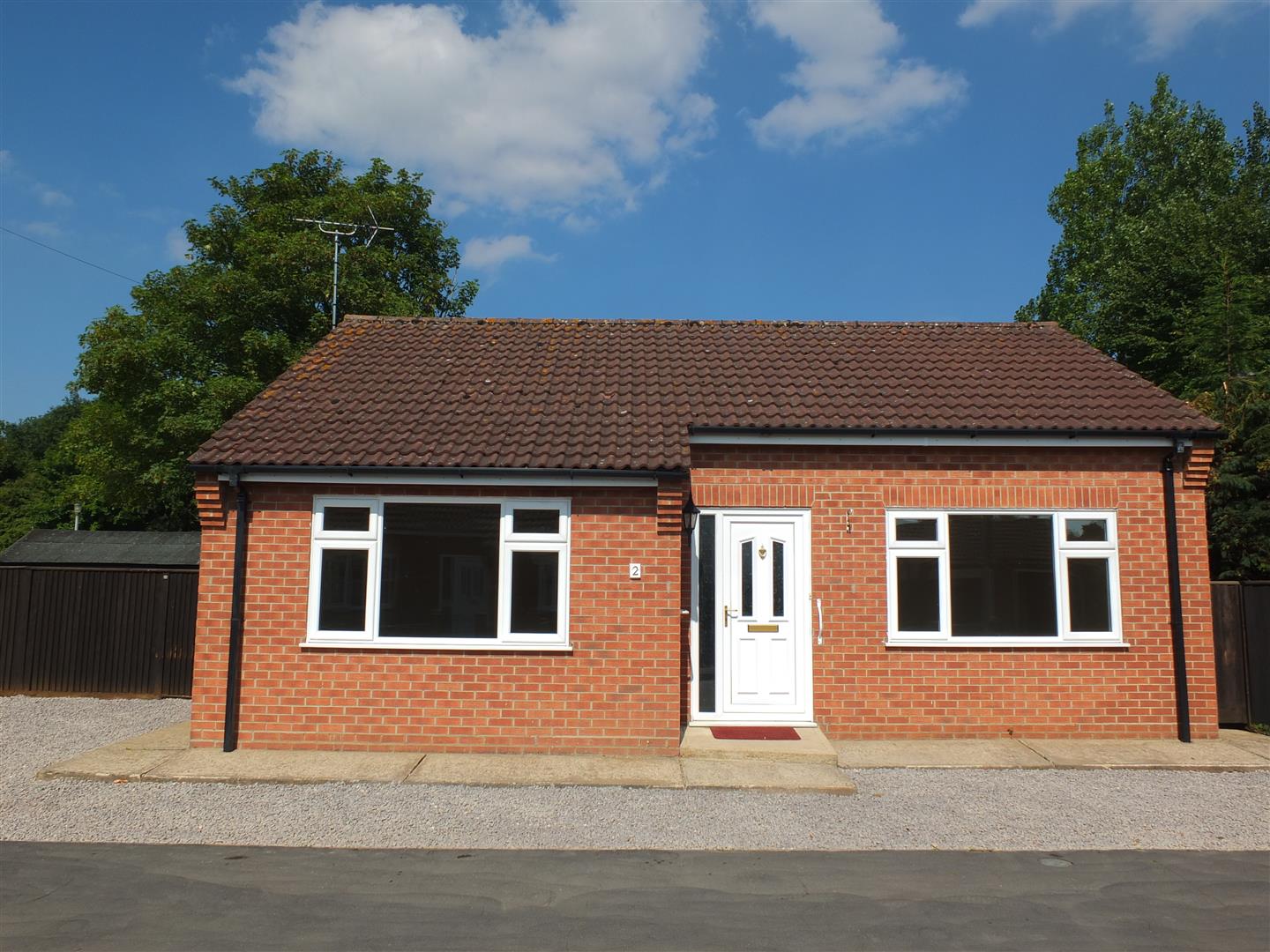 2 bed detached bungalow to rent in Dick Turpin Way, Long Sutton Spalding, PE12