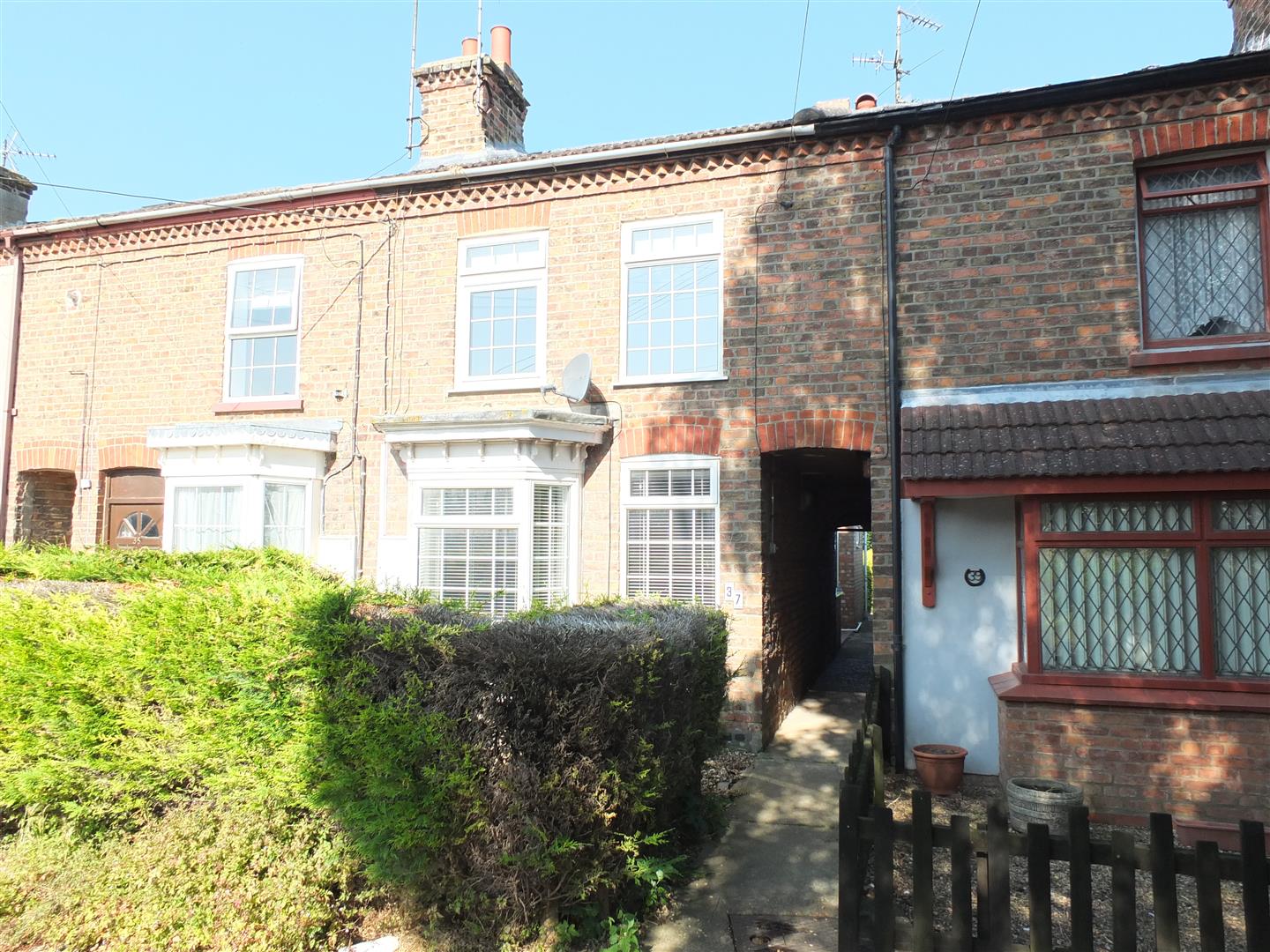 2 bed terraced house to rent  - Property Image 1