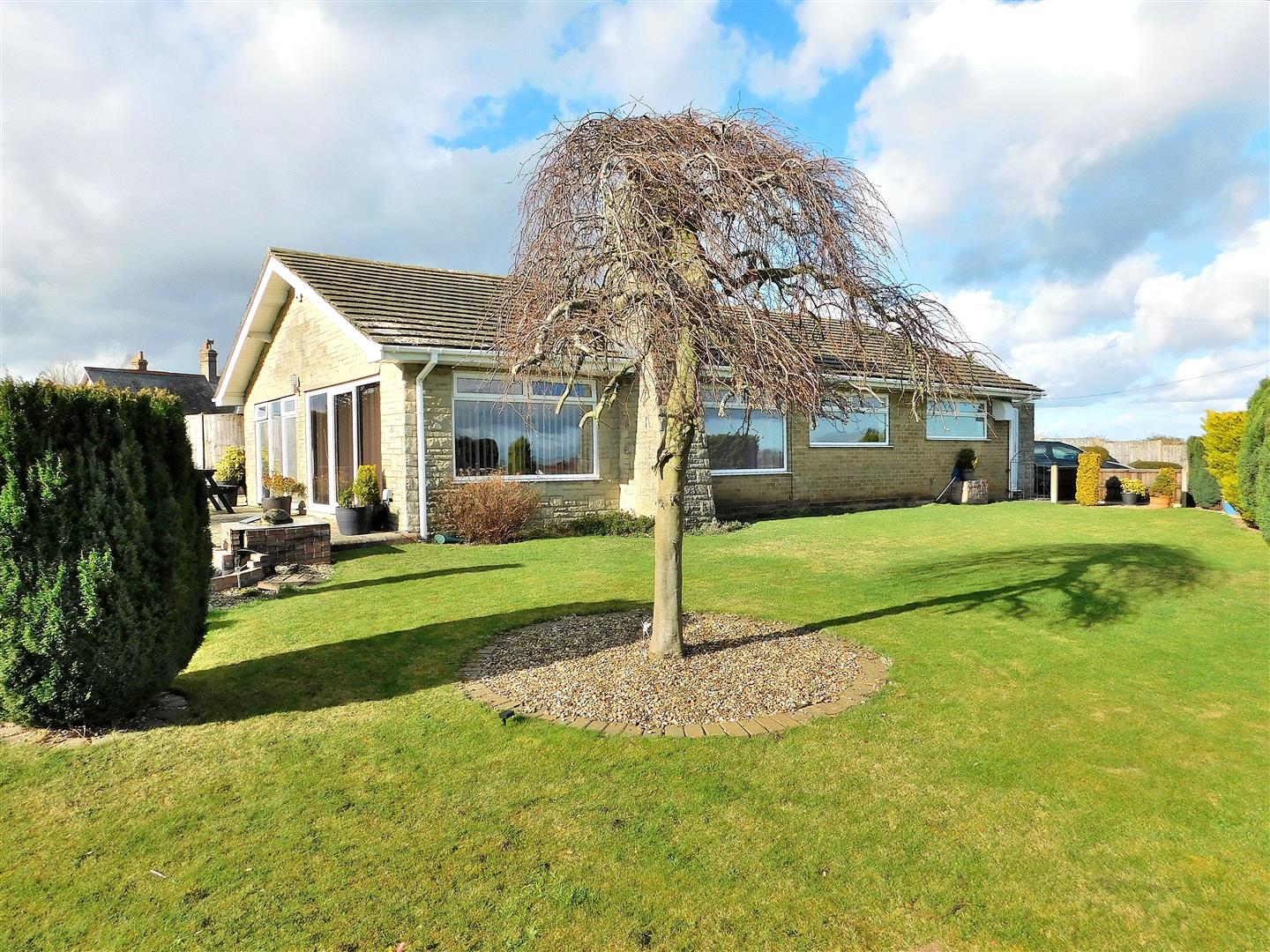 3 bed detached bungalow for sale in Low Road, King's Lynn 0