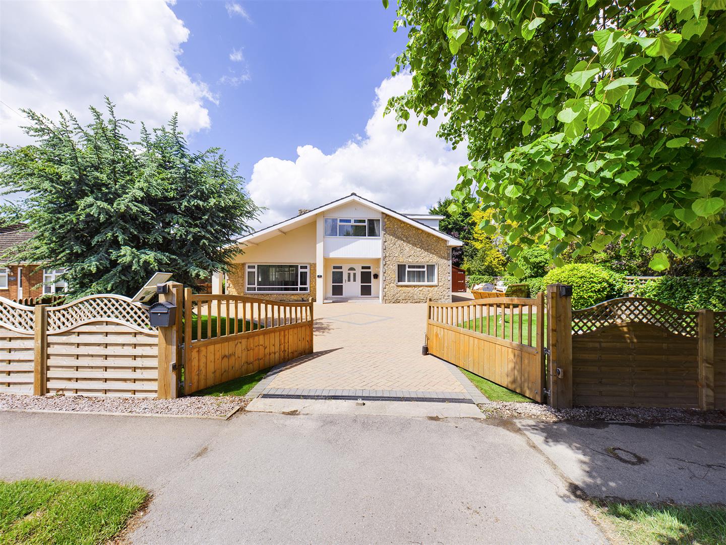 4 bed detached bungalow for sale in Lime Walk, Long Sutton Spalding, PE12