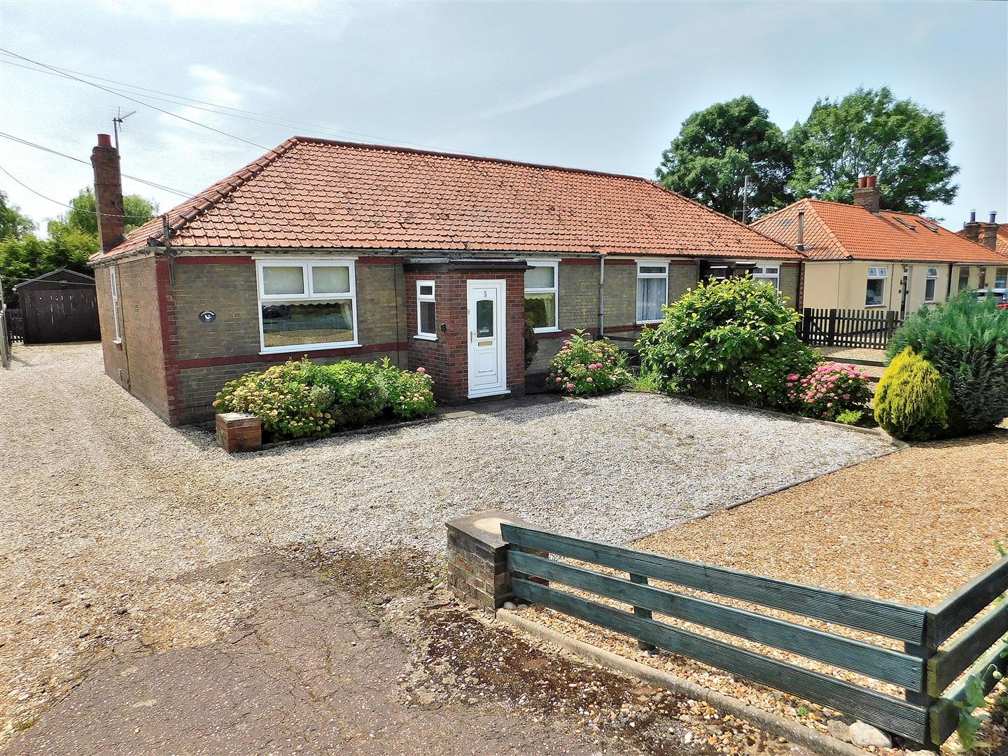 2 bed semi-detached bungalow for sale in Pullover Road, King's Lynn, PE34