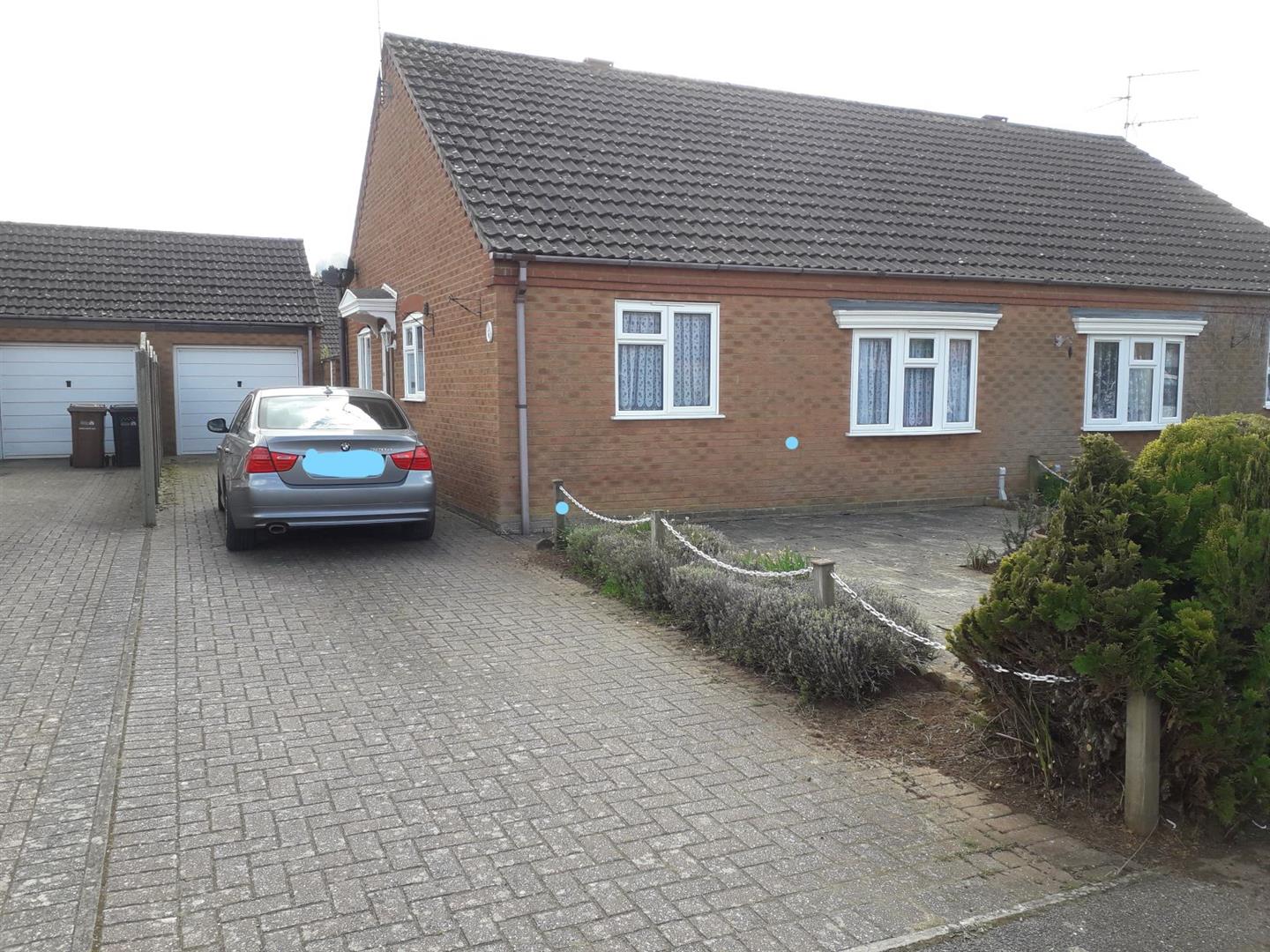 2 bed semi-detached bungalow to rent in Wiclewood Way, King's Lynn, PE31