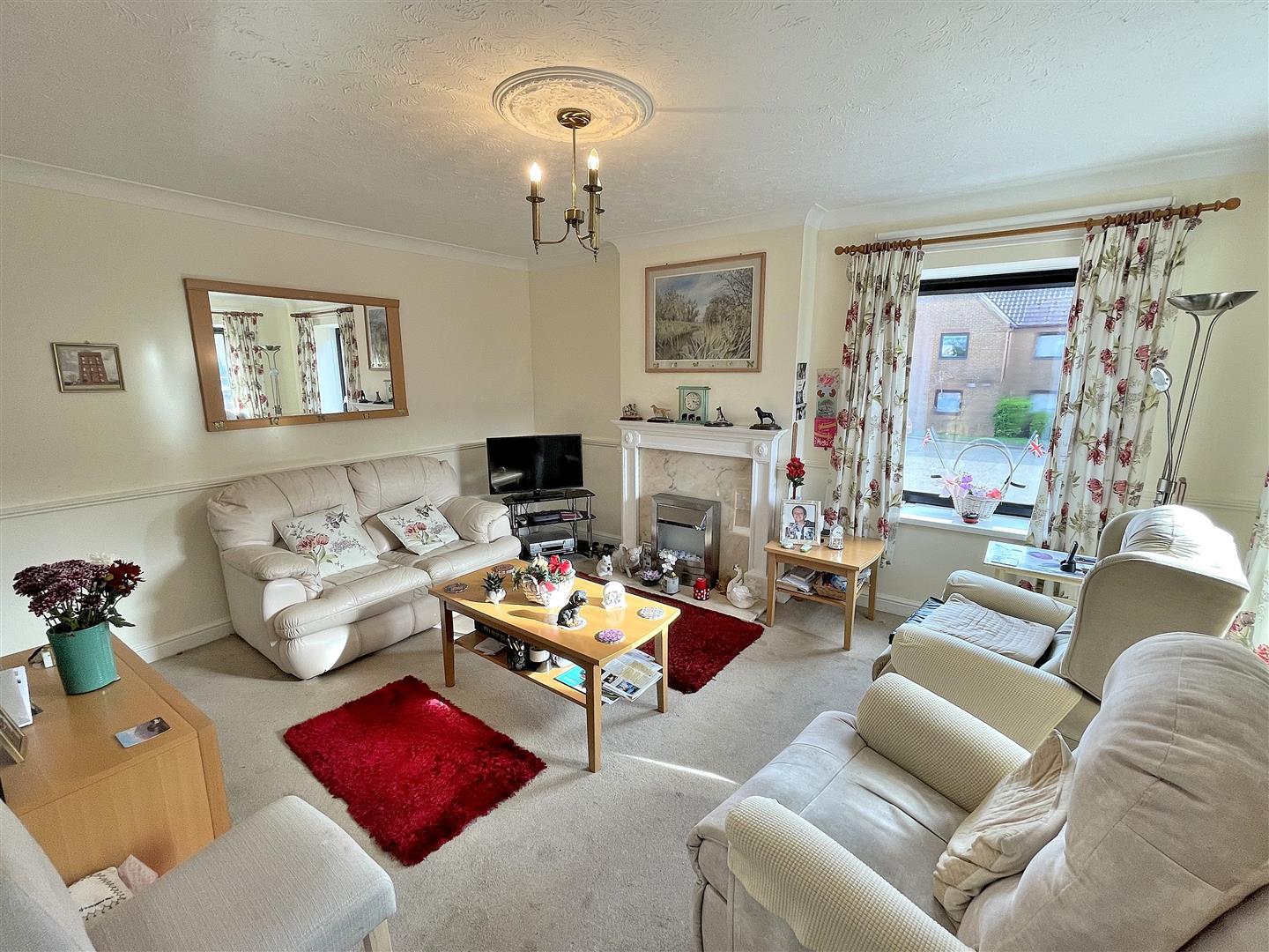 2 bed apartment for sale in Kings Lynn Road, Hunstanton  - Property Image 3