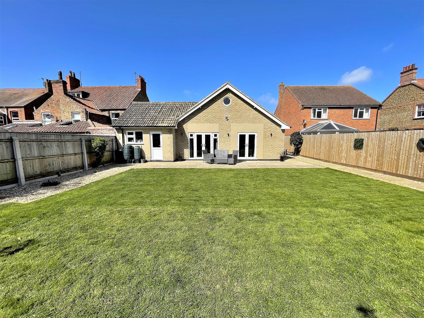 3 bed detached bungalow for sale in Neville Road, King's Lynn  - Property Image 24