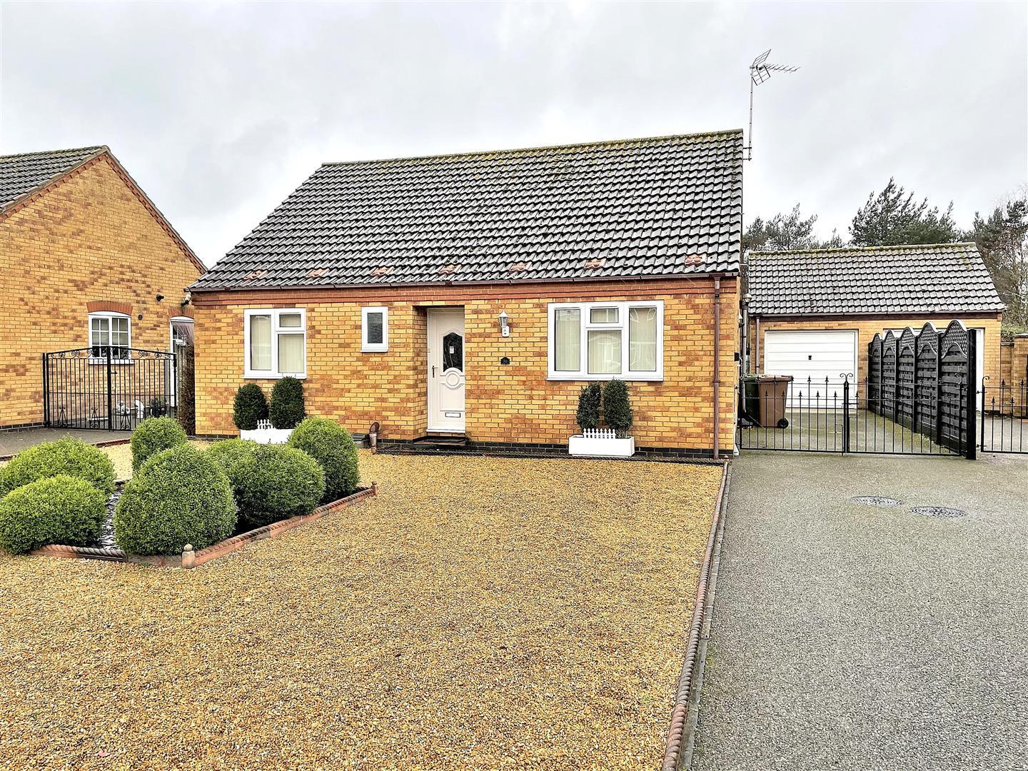 3 bed detached bungalow for sale in Philip Nurse Road, King's Lynn  - Property Image 1