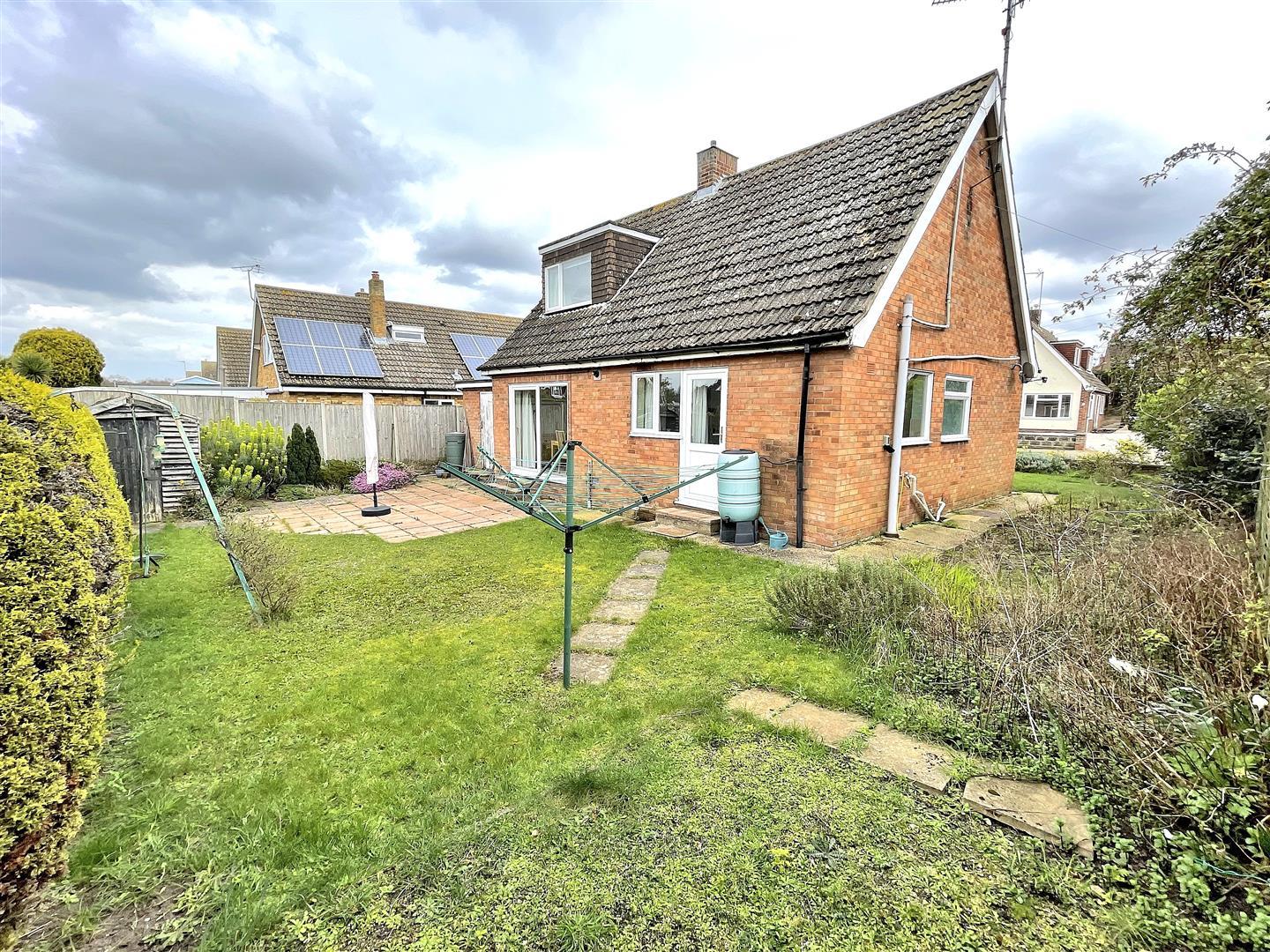 3 bed detached bungalow for sale in Valley Rise, King's Lynn  - Property Image 16