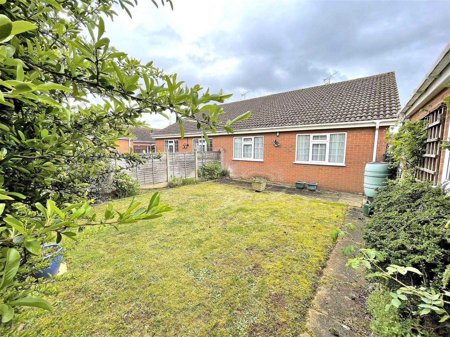 2 bed semi-detached bungalow for sale in Crisp Close, King's Lynn  - Property Image 11
