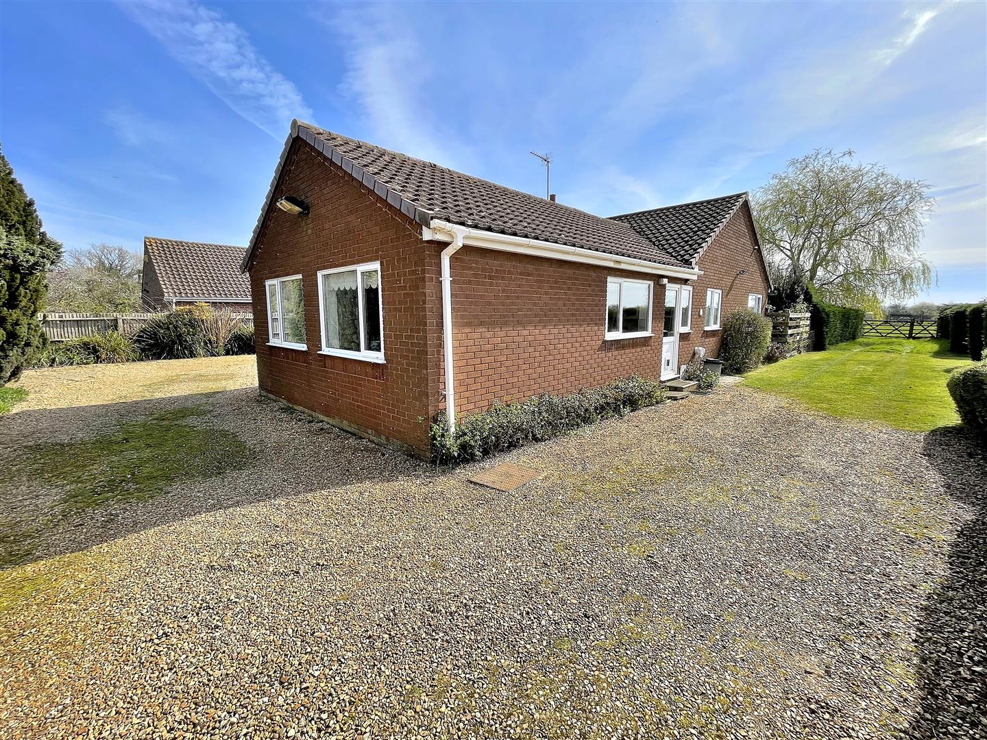 4 bed detached bungalow for sale in Beach Road, King's Lynn  - Property Image 31