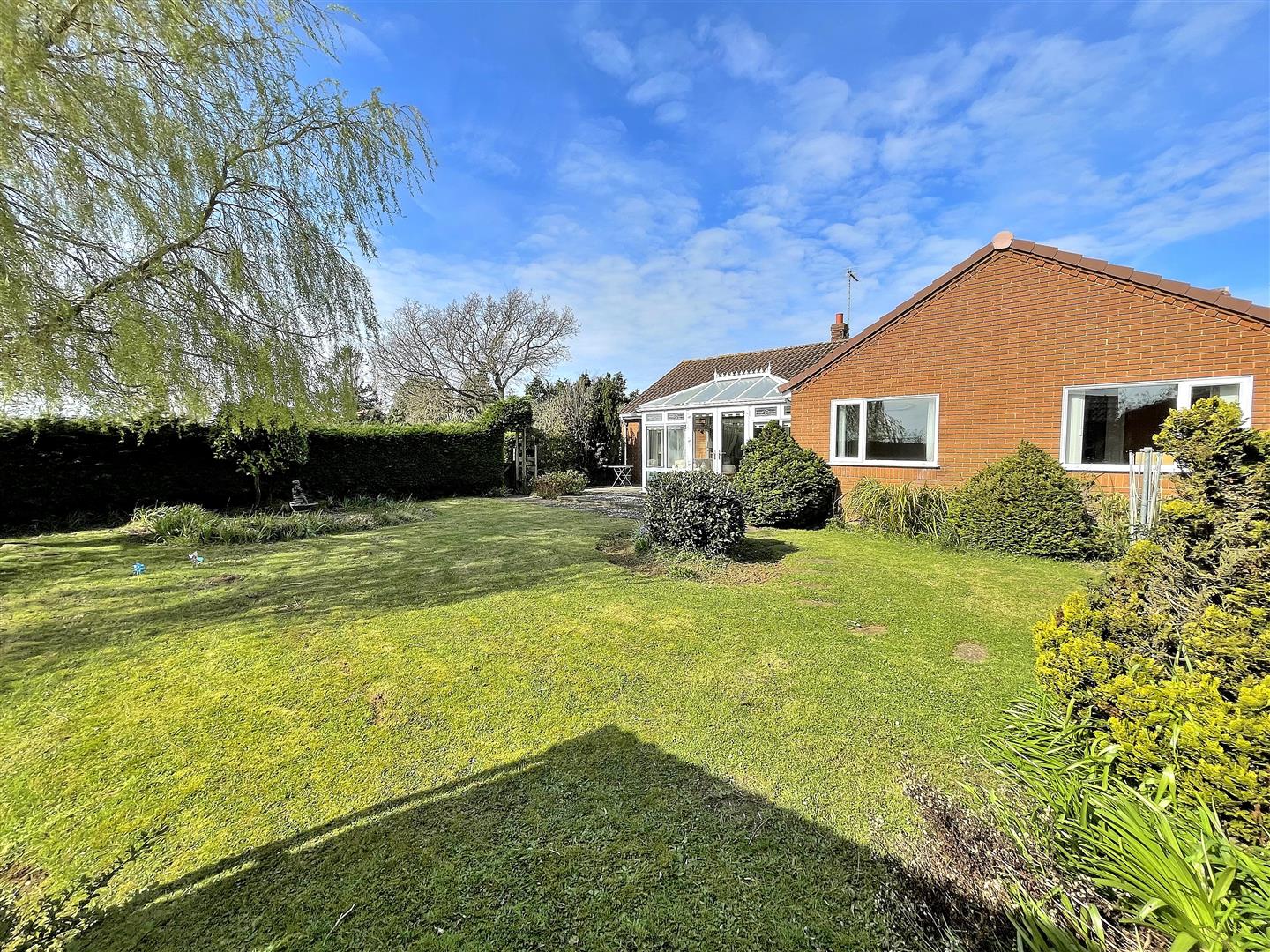 4 bed detached bungalow for sale in Beach Road, King's Lynn  - Property Image 28