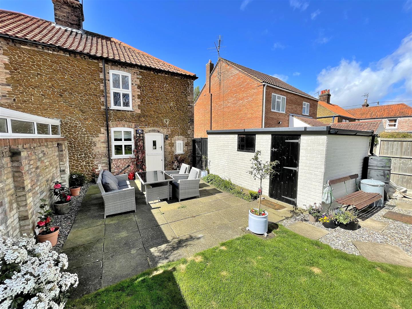 2 bed semi-detached house for sale in Lynn Road, King's Lynn  - Property Image 17