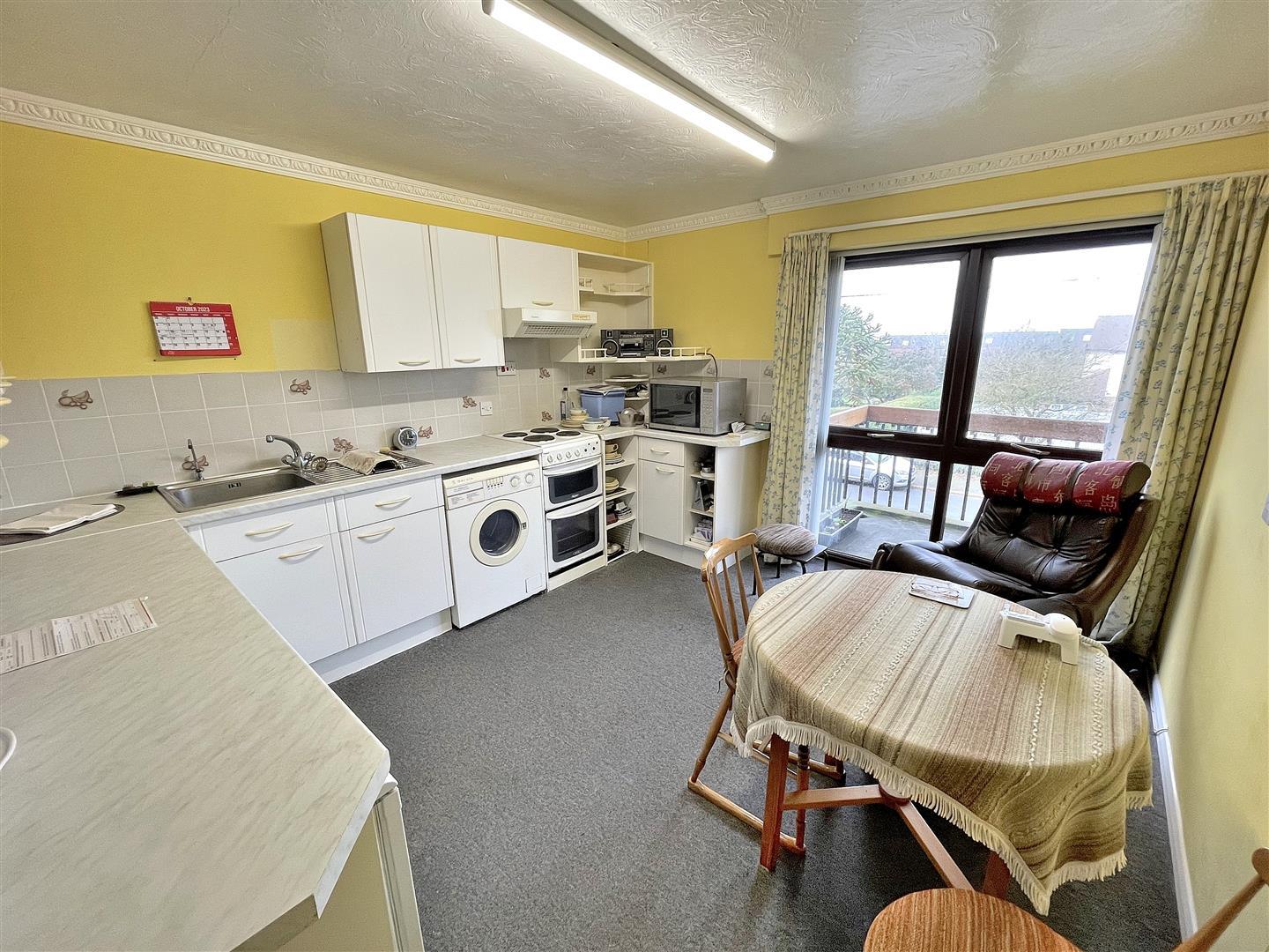 2 bed flat for sale in Northgate, Hunstanton  - Property Image 4