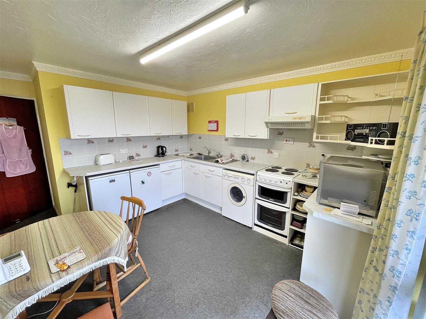 2 bed flat for sale in Northgate, Hunstanton  - Property Image 5