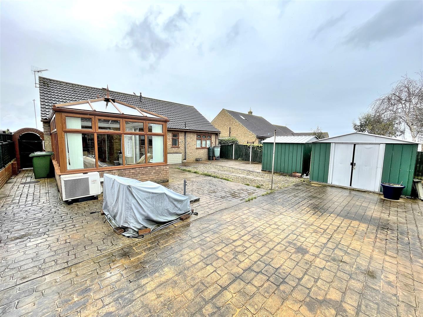 3 bed detached bungalow for sale in Princess Drive, Hunstanton  - Property Image 5