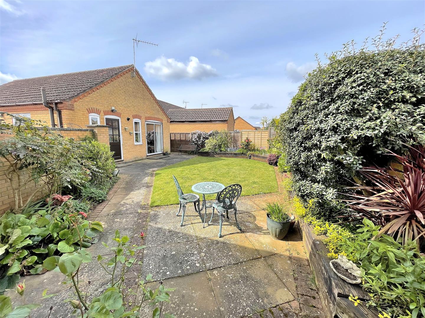 2 bed detached bungalow for sale in Shouldham Close, King's Lynn  - Property Image 11