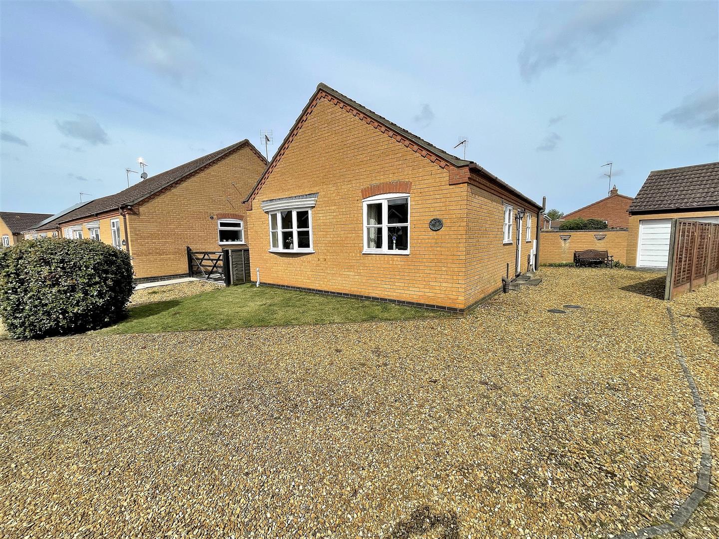 2 bed detached bungalow for sale in Shouldham Close, King's Lynn - Property Image 1