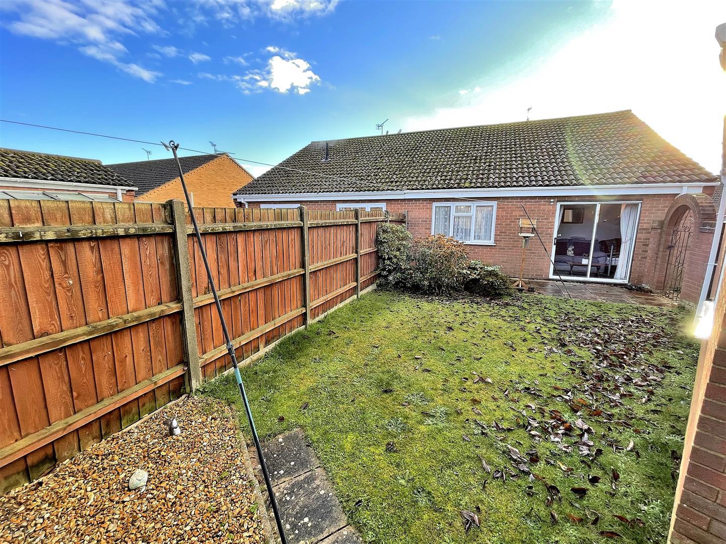 2 bed semi-detached bungalow for sale in Crisp Close, King's Lynn  - Property Image 11