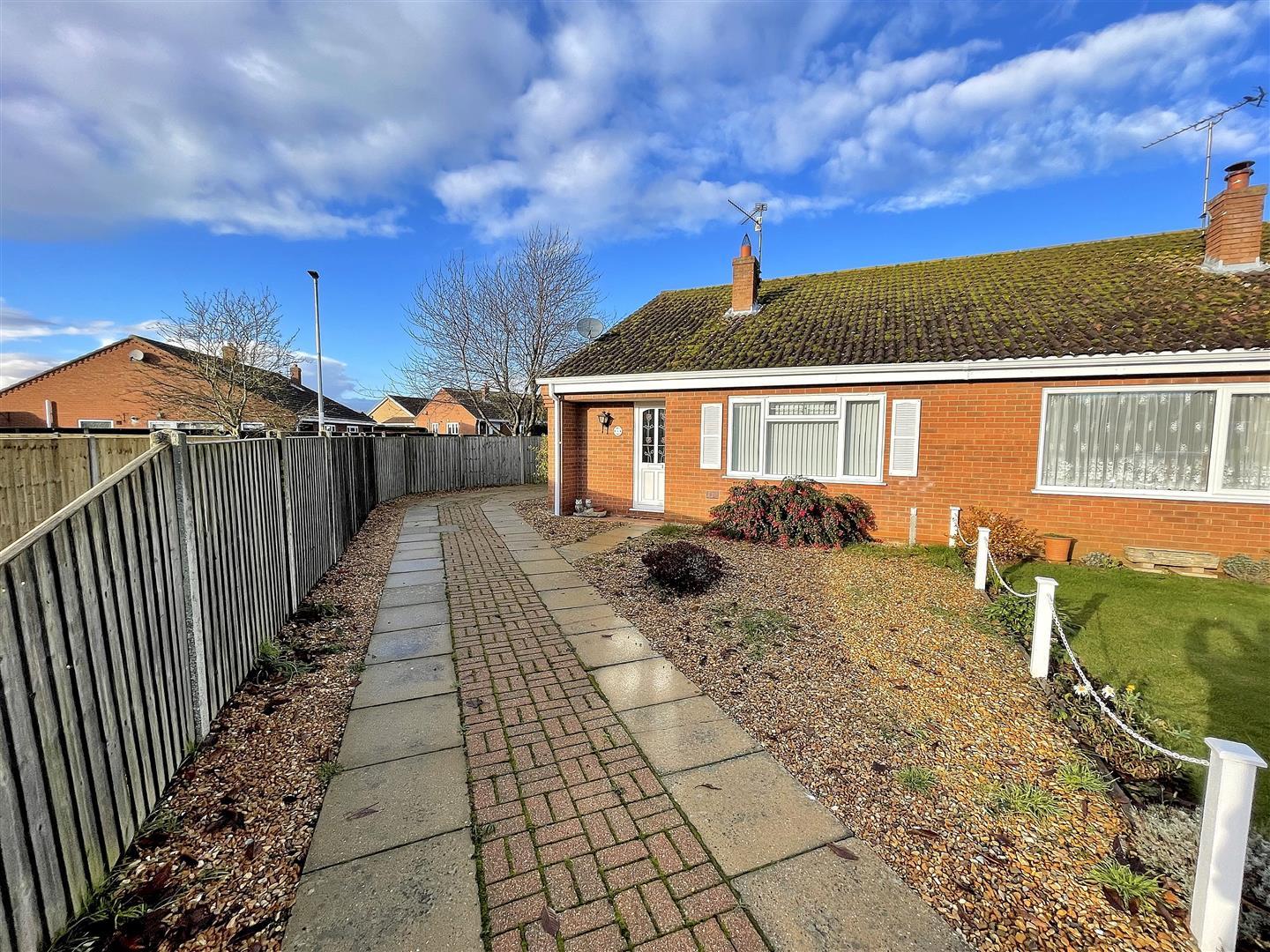 2 bed semi-detached bungalow for sale in Crisp Close, King's Lynn  - Property Image 1
