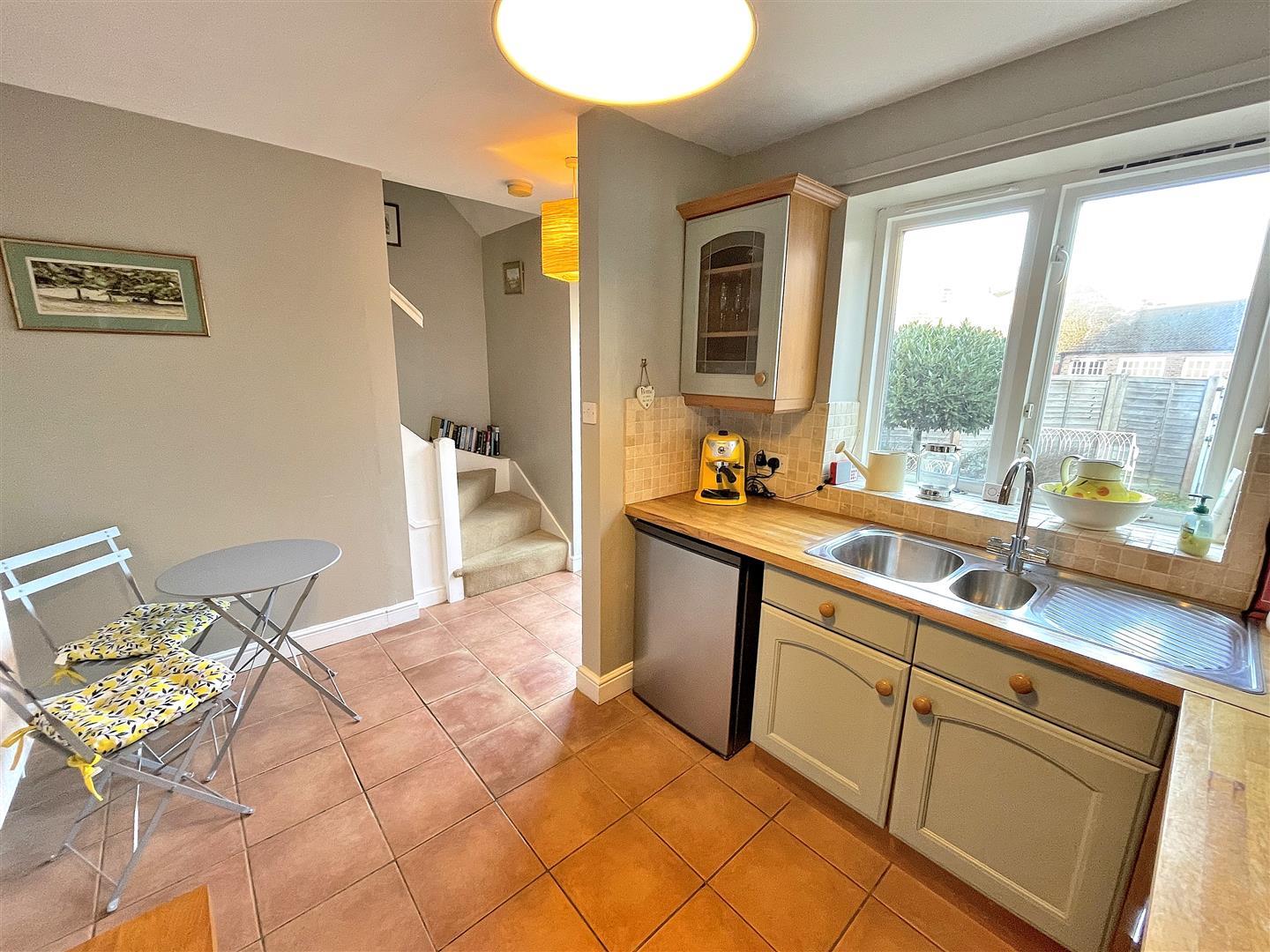 2 bed terraced house for sale in Pedlars Mews, King's Lynn  - Property Image 6