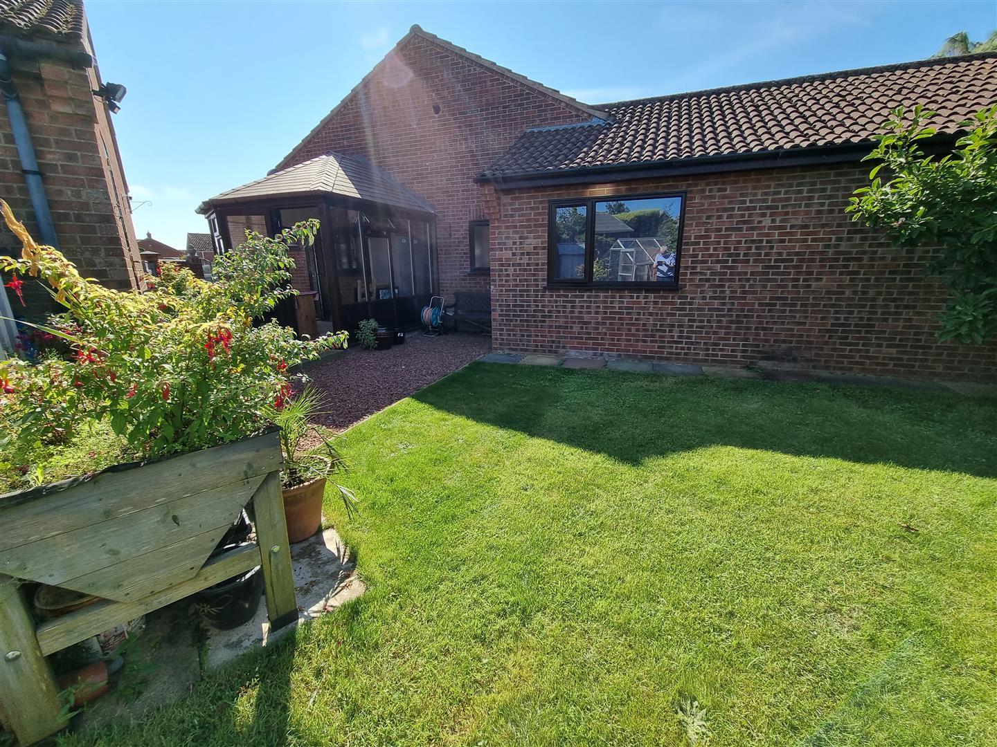 3 bed semi-detached bungalow for sale in Broadlands Close, King's Lynn  - Property Image 13