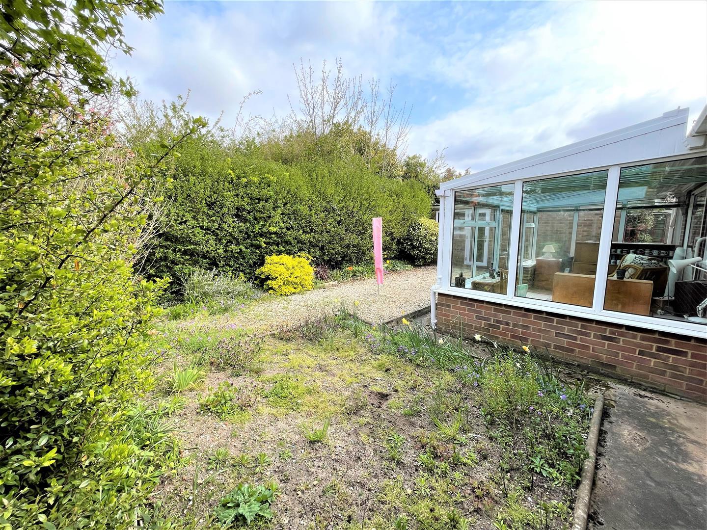 3 bed detached bungalow for sale in Glebe Road, King's Lynn  - Property Image 14