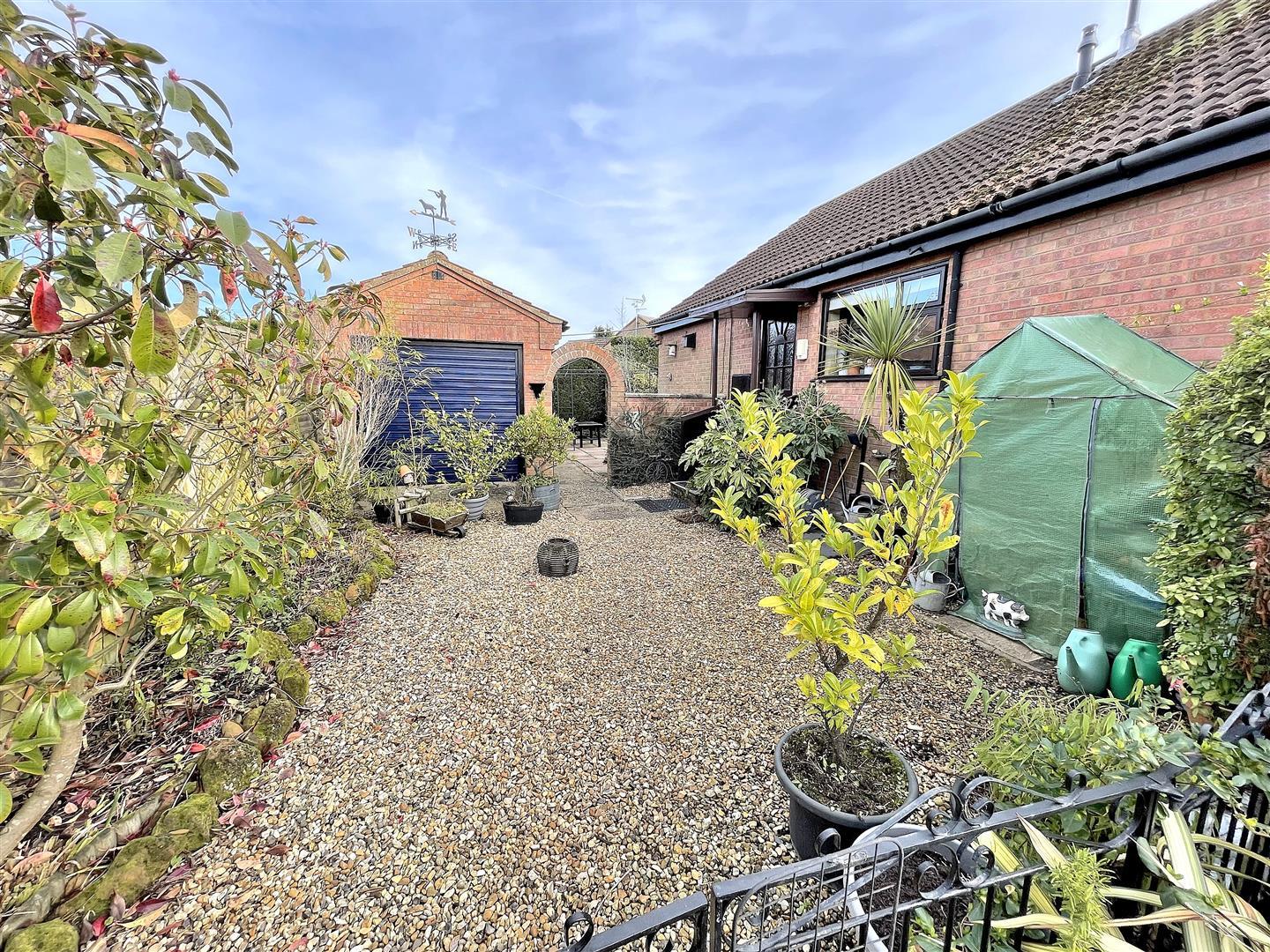 3 bed detached bungalow for sale in Broadlands Close, King's Lynn  - Property Image 19