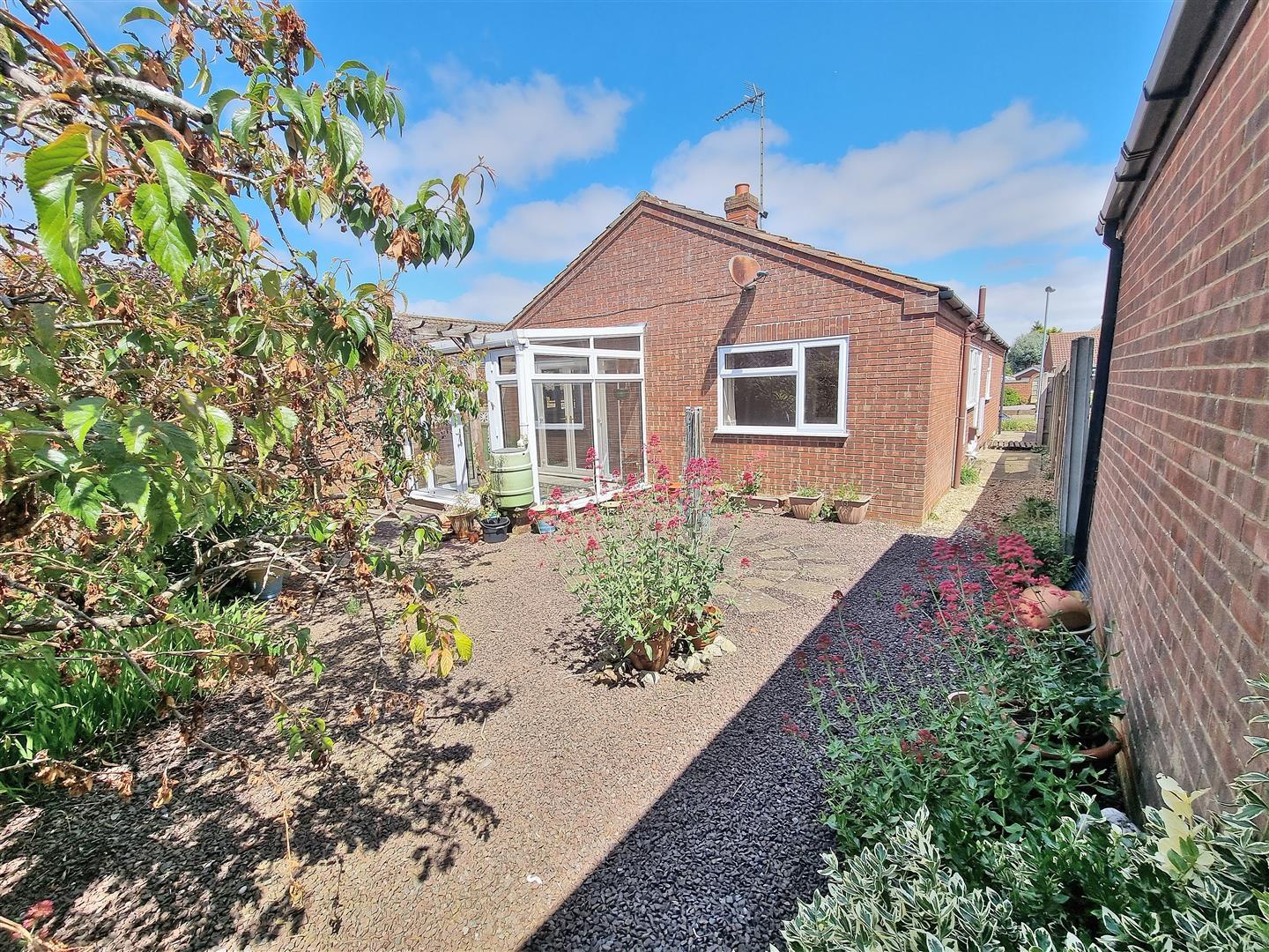 3 bed detached bungalow for sale in Mountbatten Road, King's Lynn  - Property Image 13