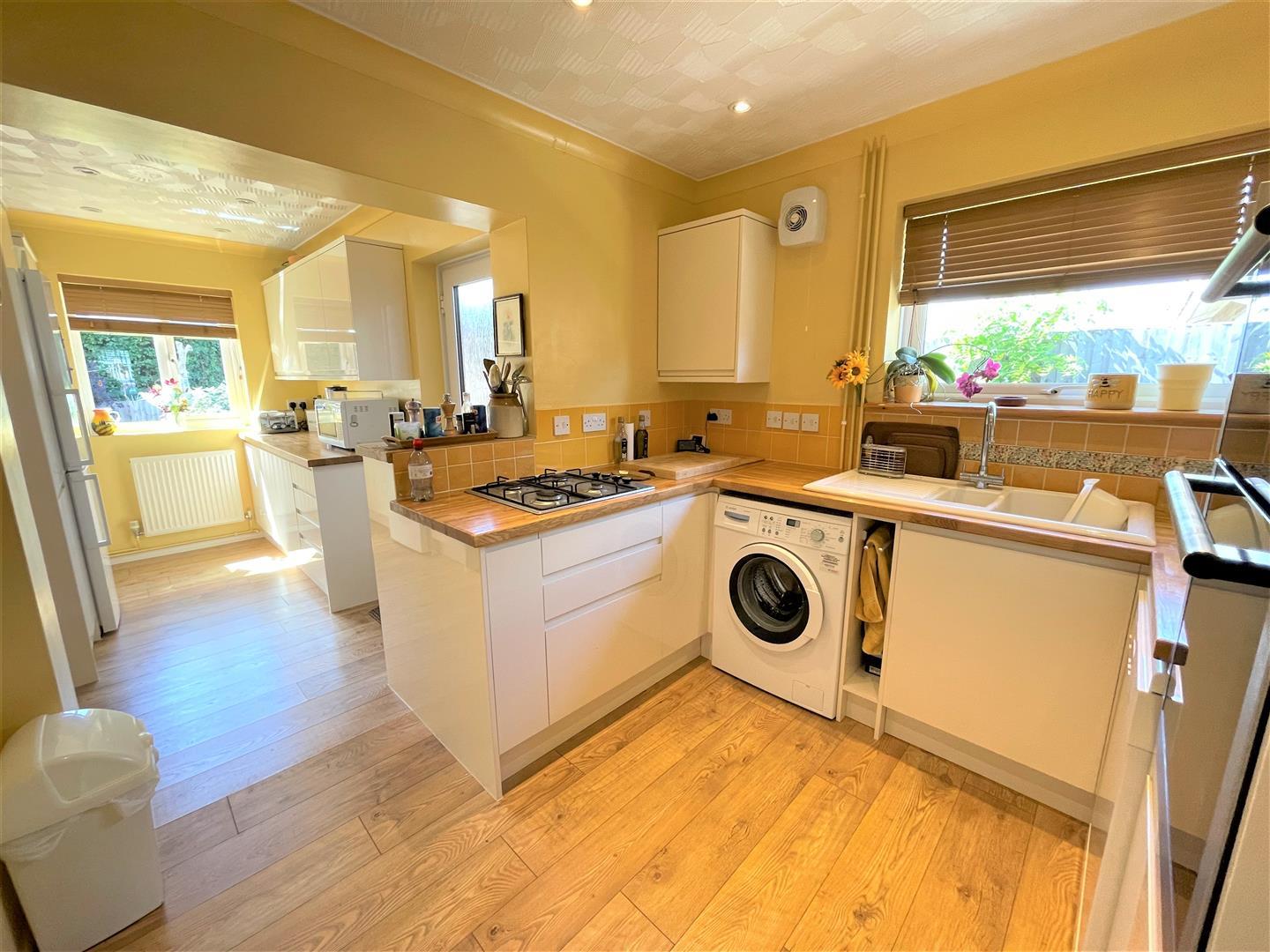 2 bed detached bungalow for sale in Prince Andrew Drive, King's Lynn  - Property Image 3