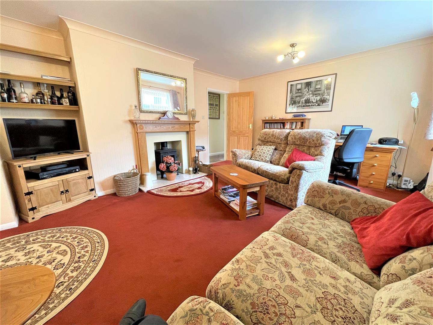 2 bed detached bungalow for sale in Prince Andrew Drive, King's Lynn  - Property Image 2