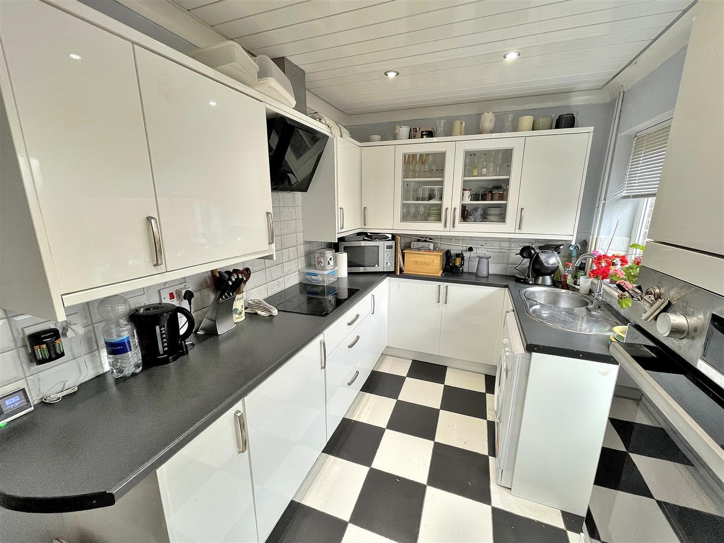 2 bed detached bungalow for sale in Grovelands, King's Lynn  - Property Image 7