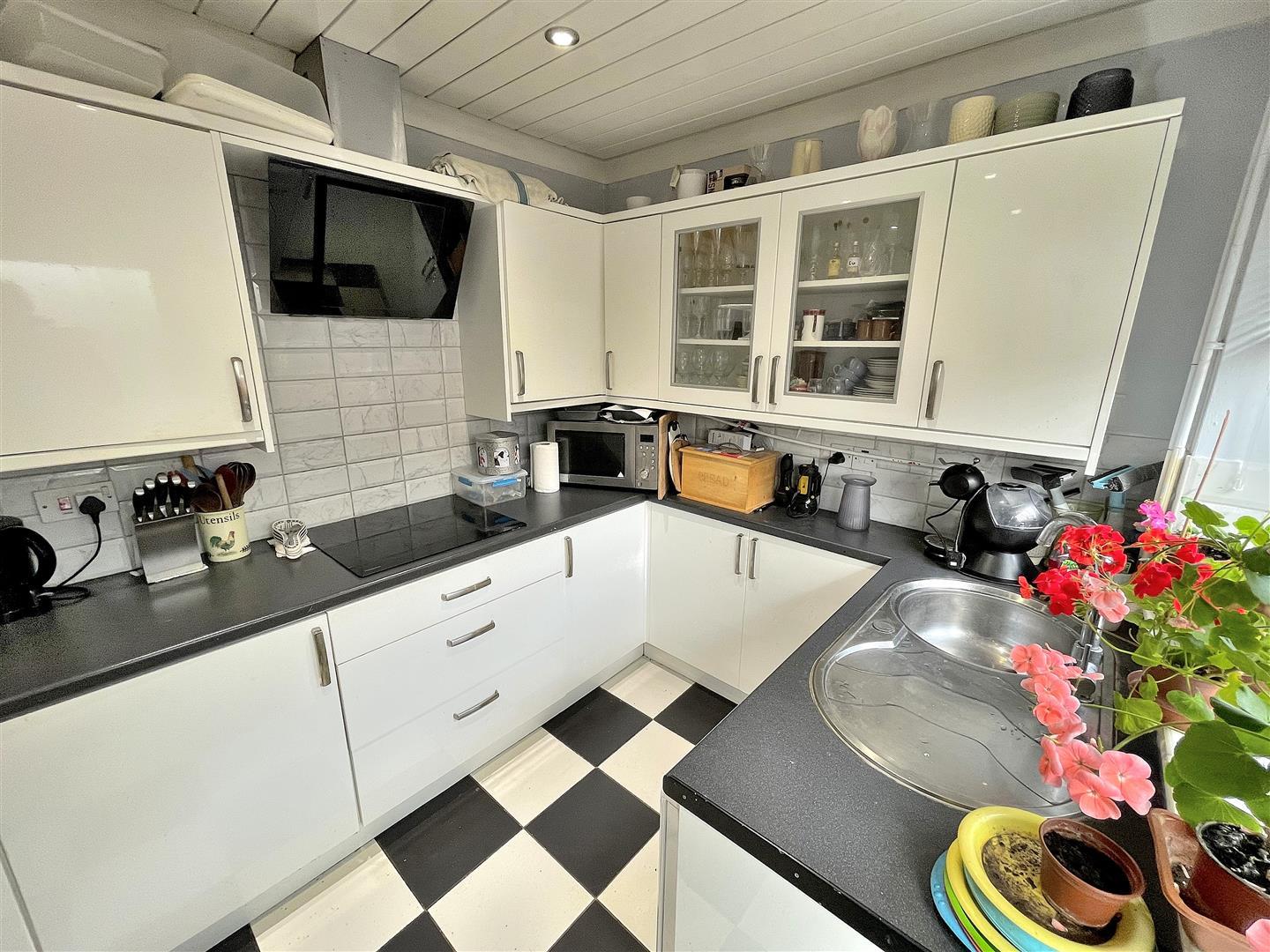 2 bed detached bungalow for sale in Grovelands, King's Lynn  - Property Image 6
