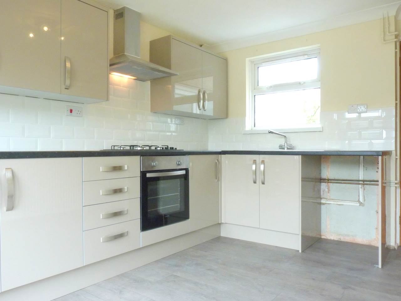 3 bed end of terrace house to rent in Boxford Court, Haverhill 2
