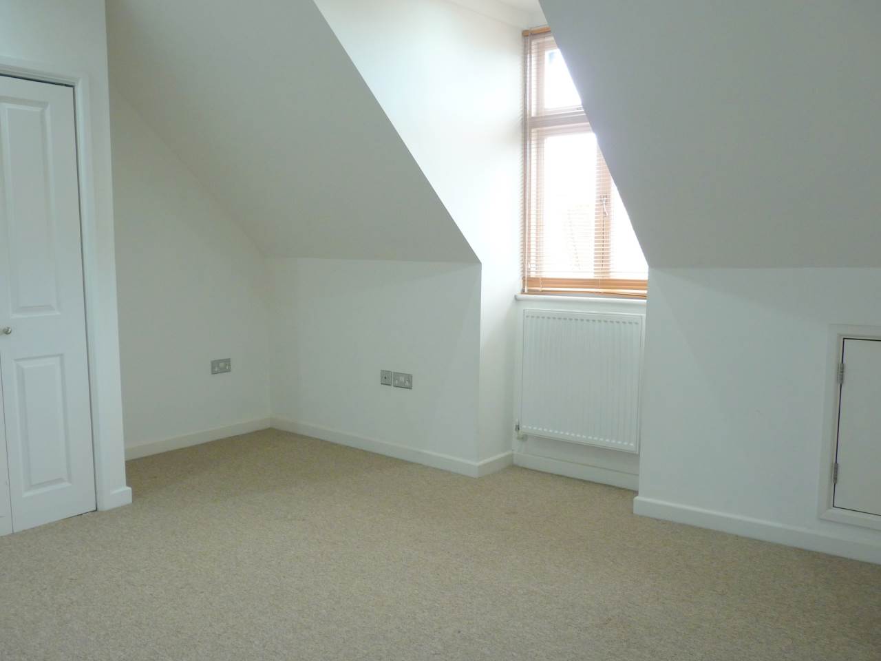 2 bed flat to rent in High Street, Haverhill 4