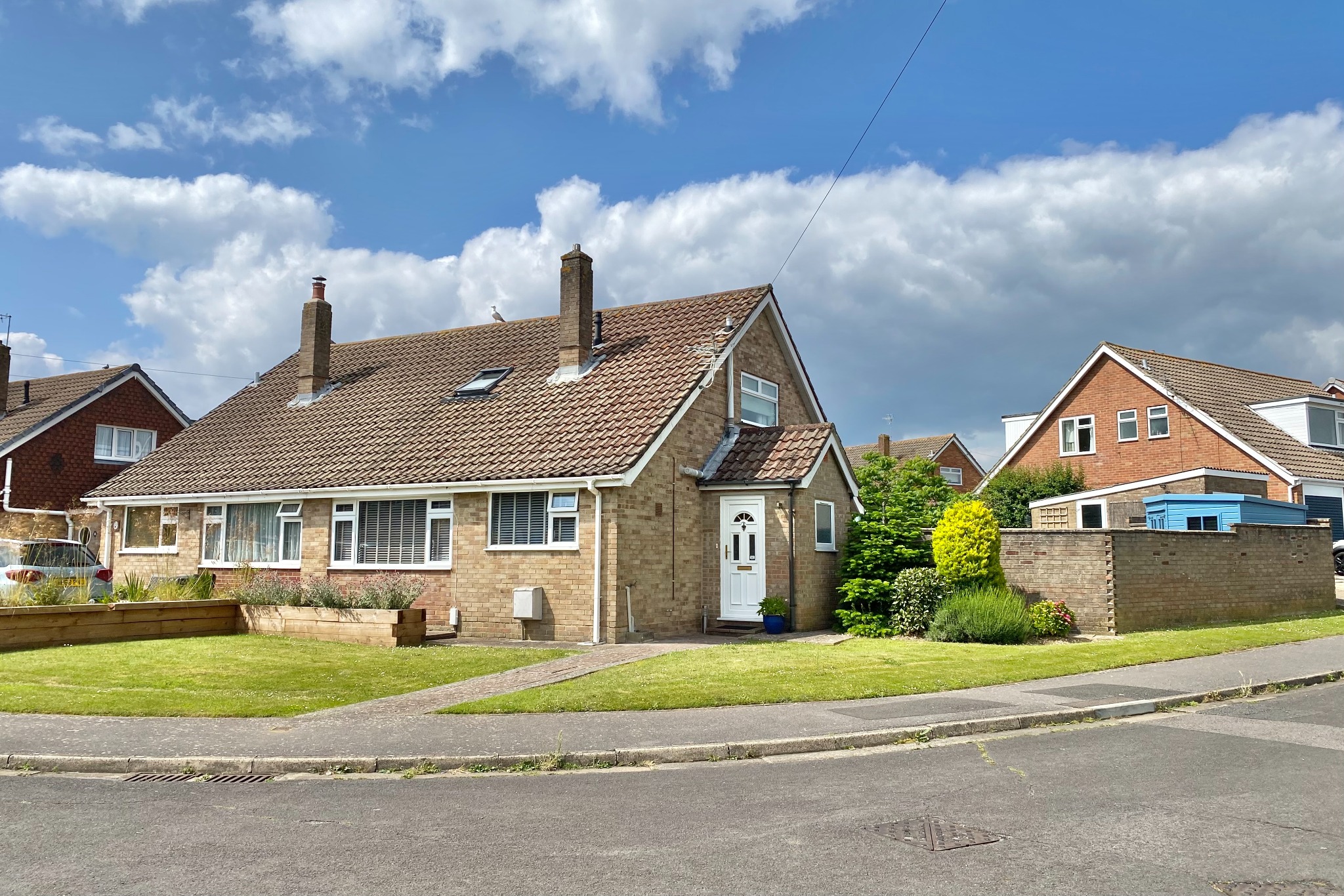 3 bed semi-detached house for sale in Chestnut Way, Fareham  - Property Image 1