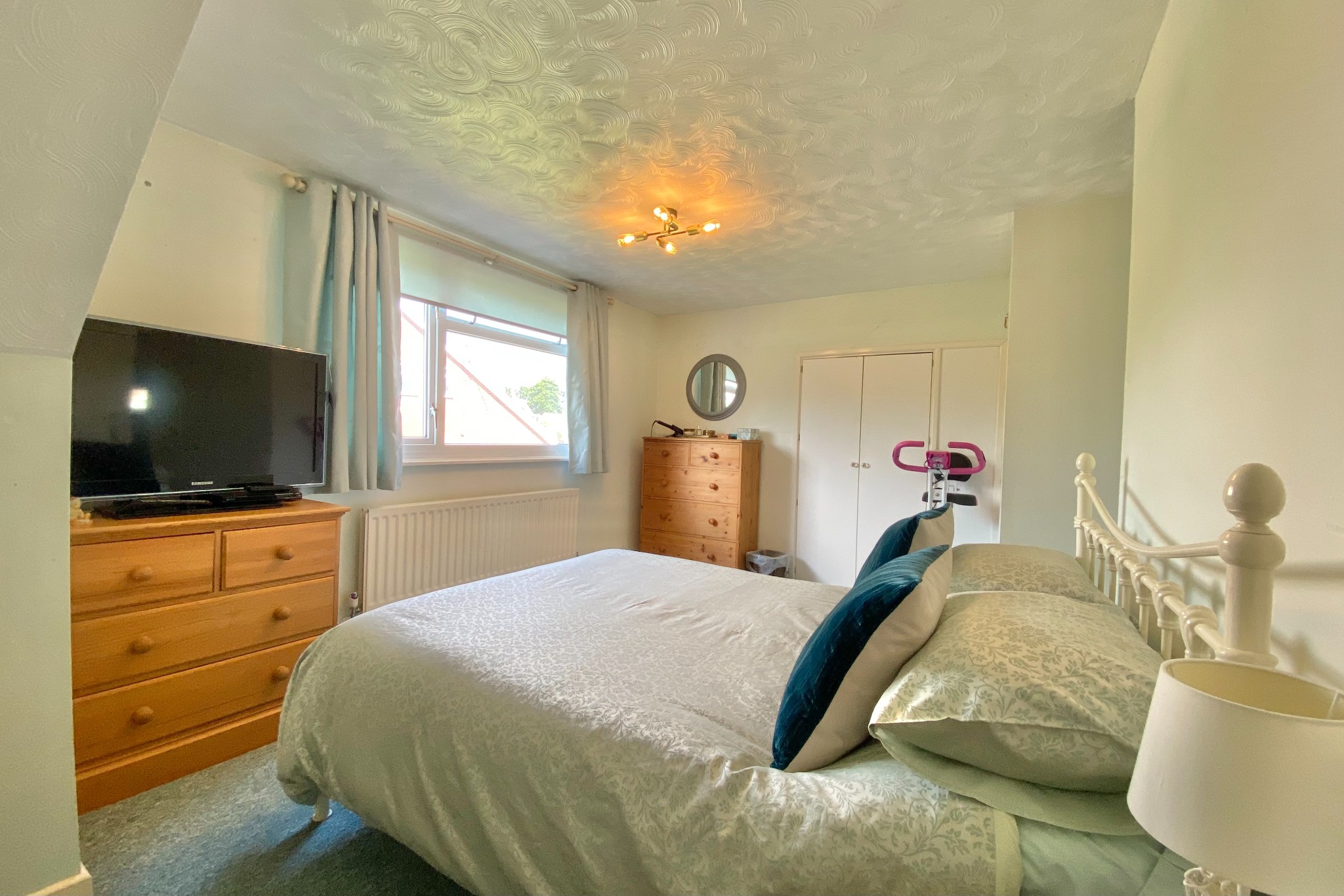 3 bed semi-detached house for sale in Chestnut Way, Fareham  - Property Image 8