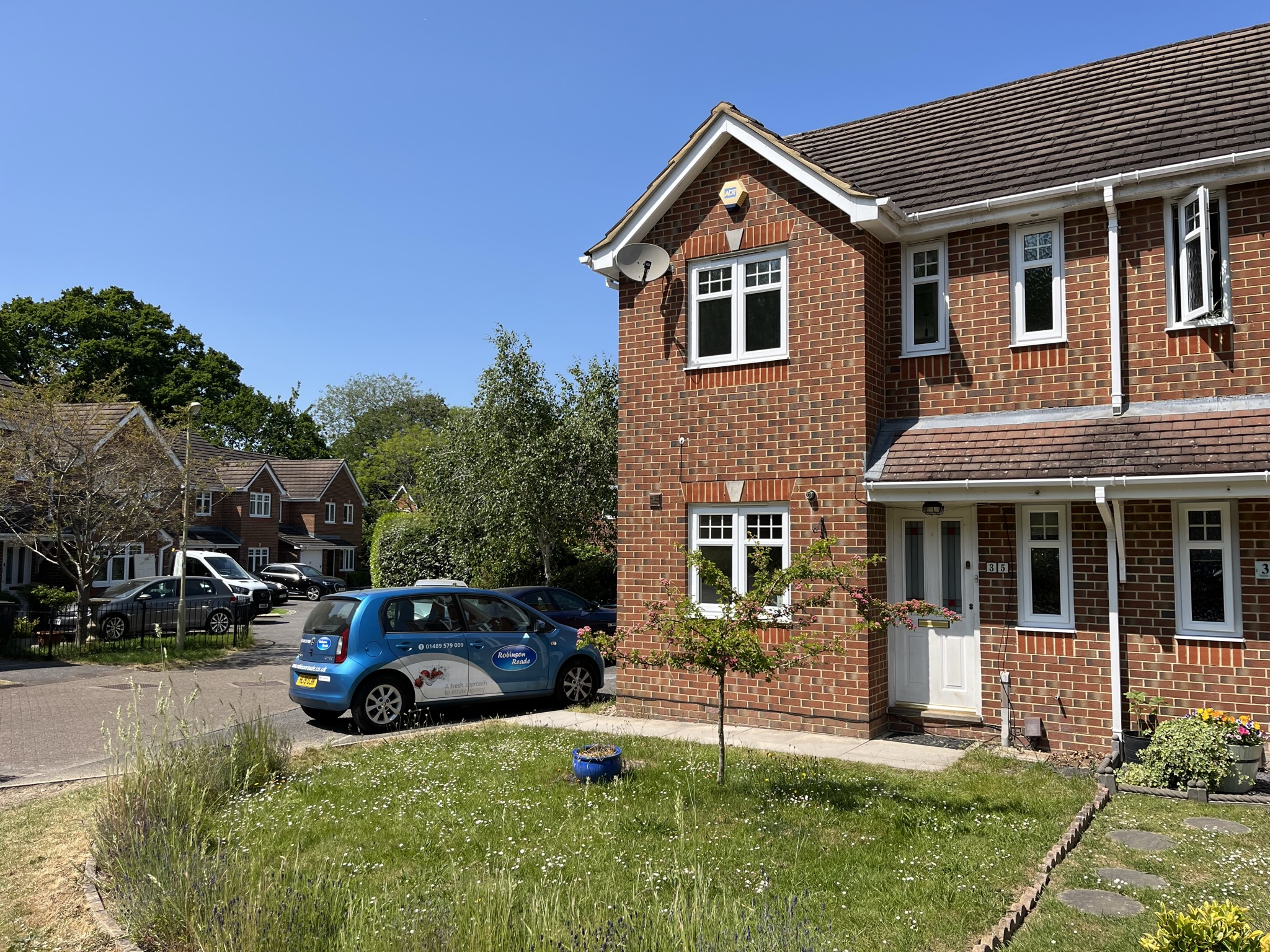 3 bed semi-detached house to rent, Fareham  - Property Image 1